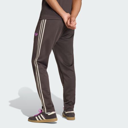 ADIDAS PERFORMANCE Pantalon de surv&ecirc;tement Chili Originals Night Brown HOMME