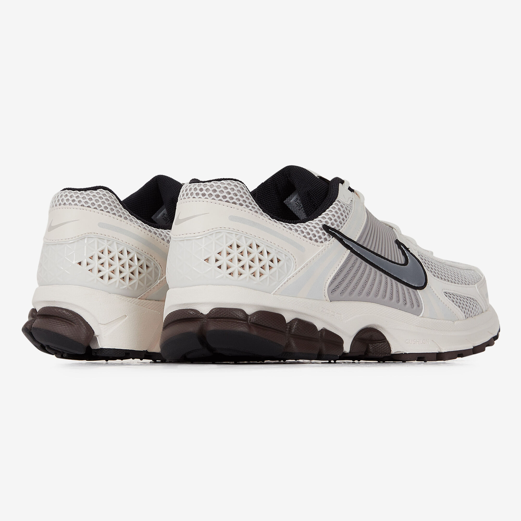 NIKE ZOOM VOMERO 5 BLANC/NOIR SNEAKERS HOMME LACETS