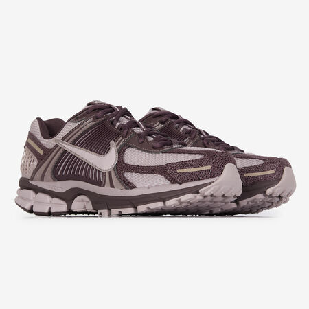 NIKE zoom vomero ZOOM VOMERO 5 TAUPE FEMME