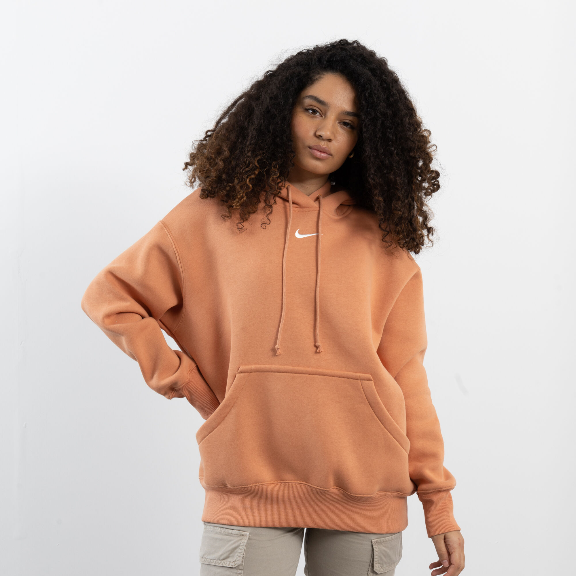 Sweat deals orange nike