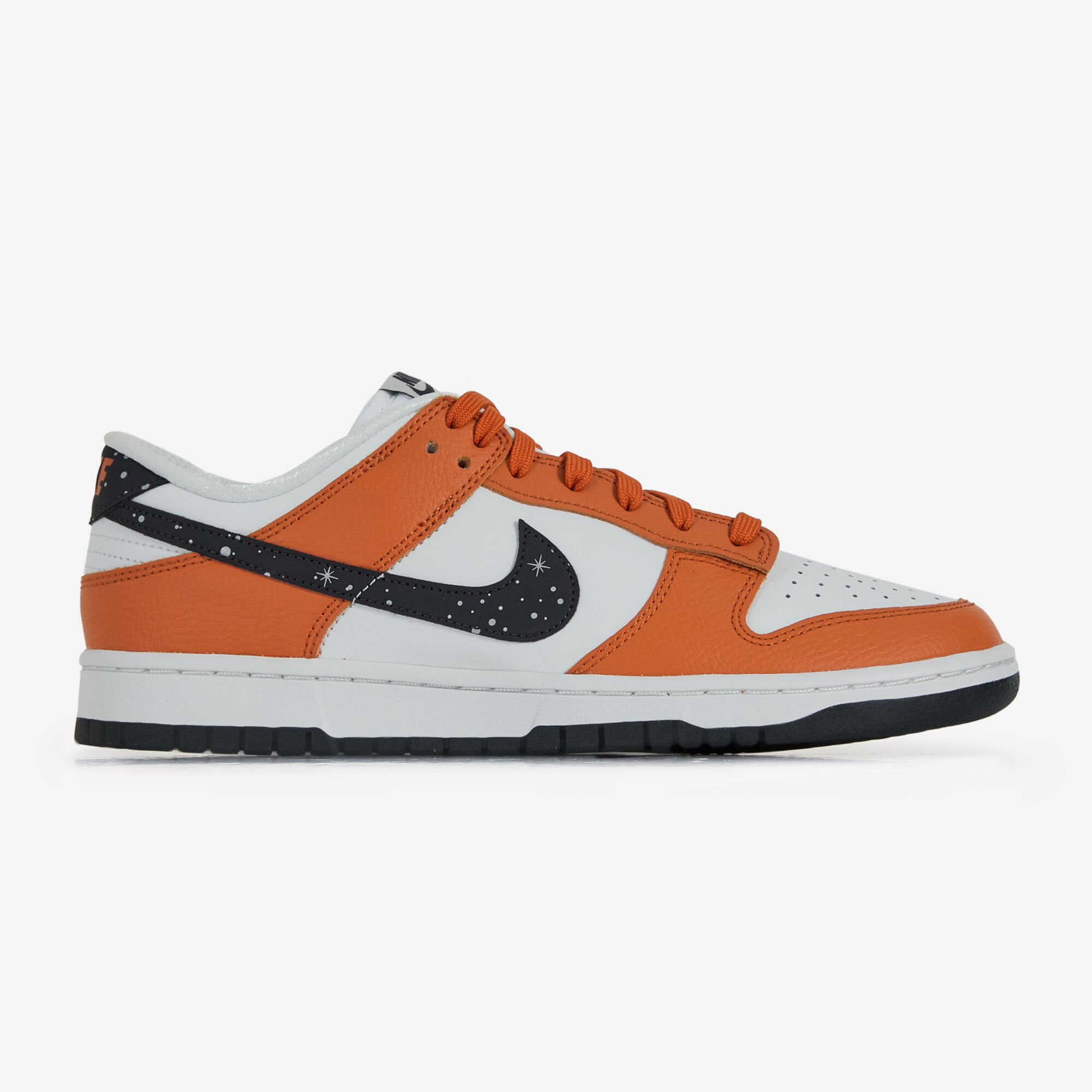 White nikes with orange swoosh outlet