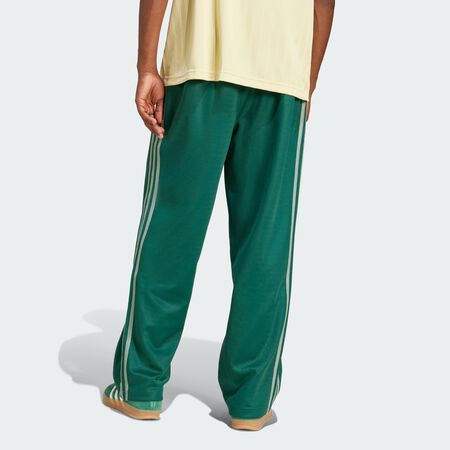 ADIDAS ORIGINALS Adicolor Baggy Fit Firebird Track Pants Collegiate Green MEN