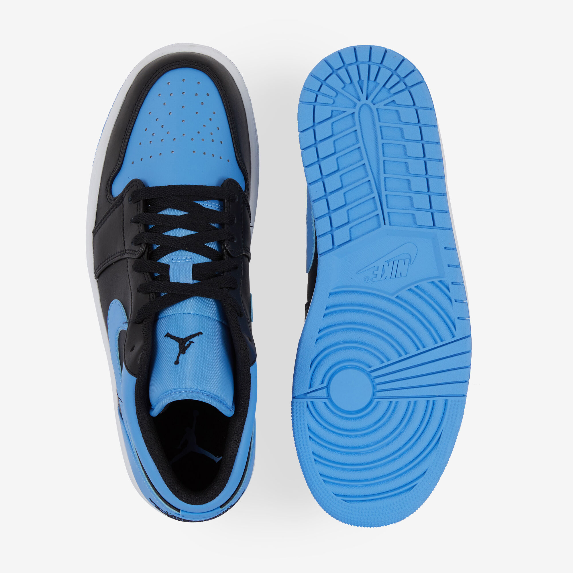 Jordan one clearance bleu et noir