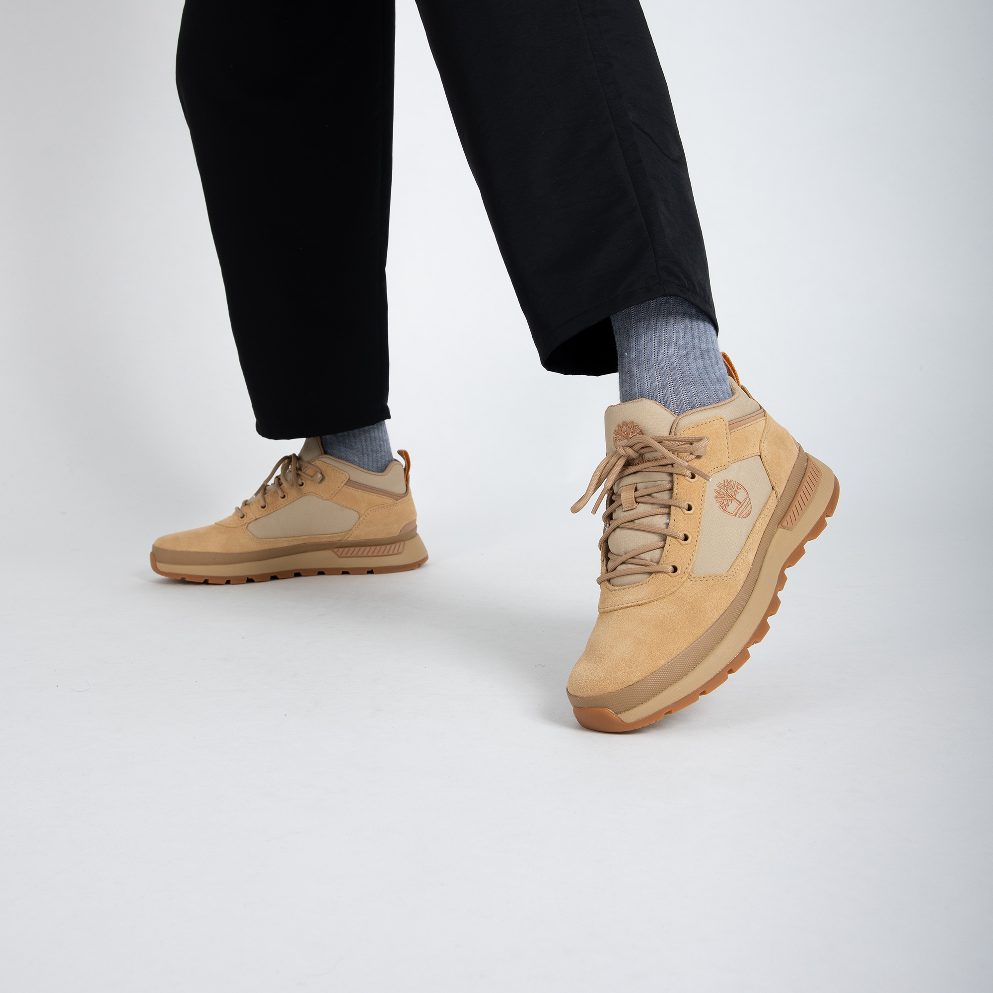 timberland field trekker low logo