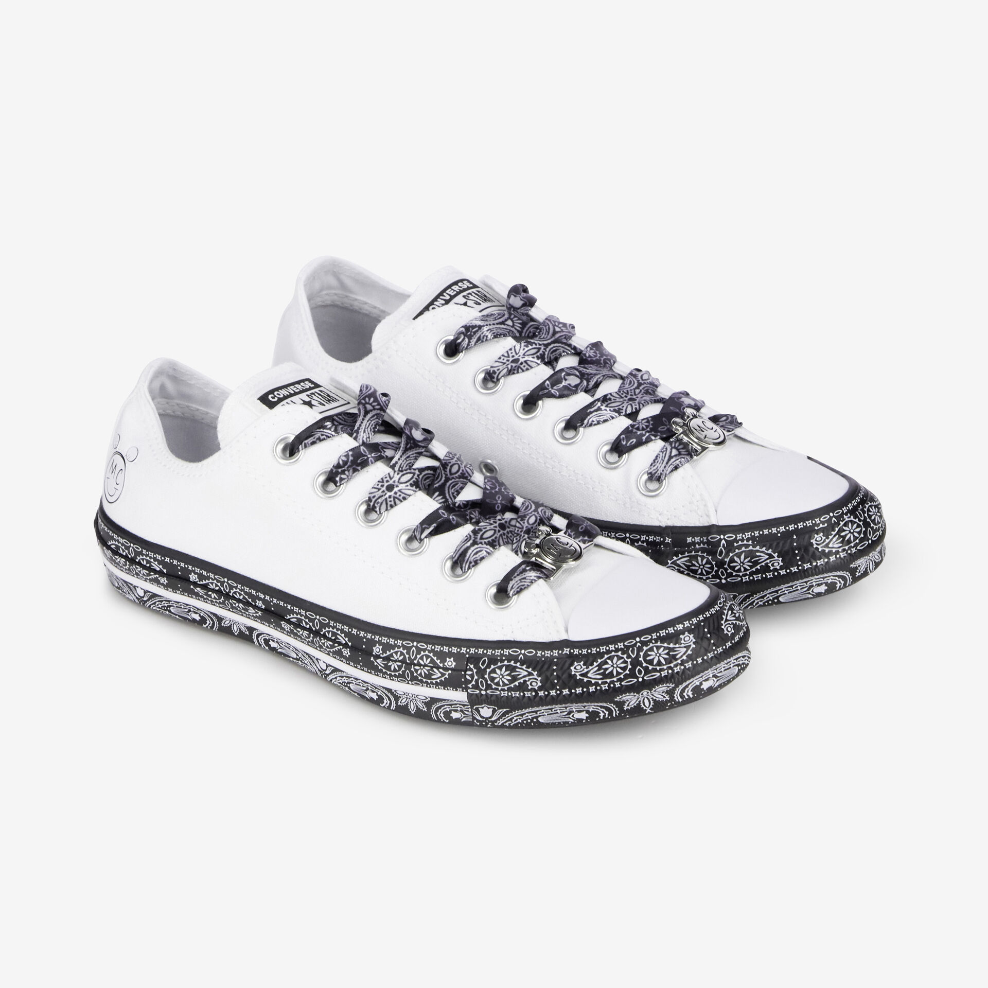 CHUCK TAYLOR ALL STAR CLASSIC OX BANDANA CHUCK TAYLOR ALL STAR CLASSIC OX BANDANA