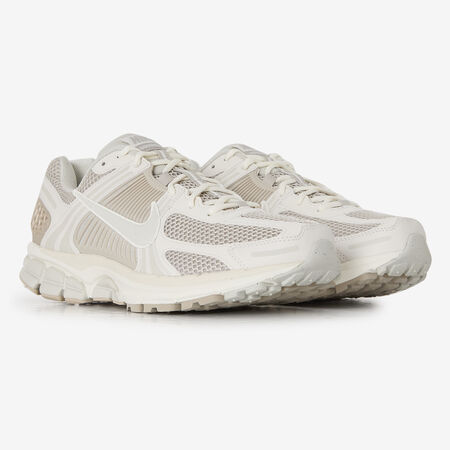 NIKE zoom vomero ZOOM VOMERO 5 BEIGE MEN