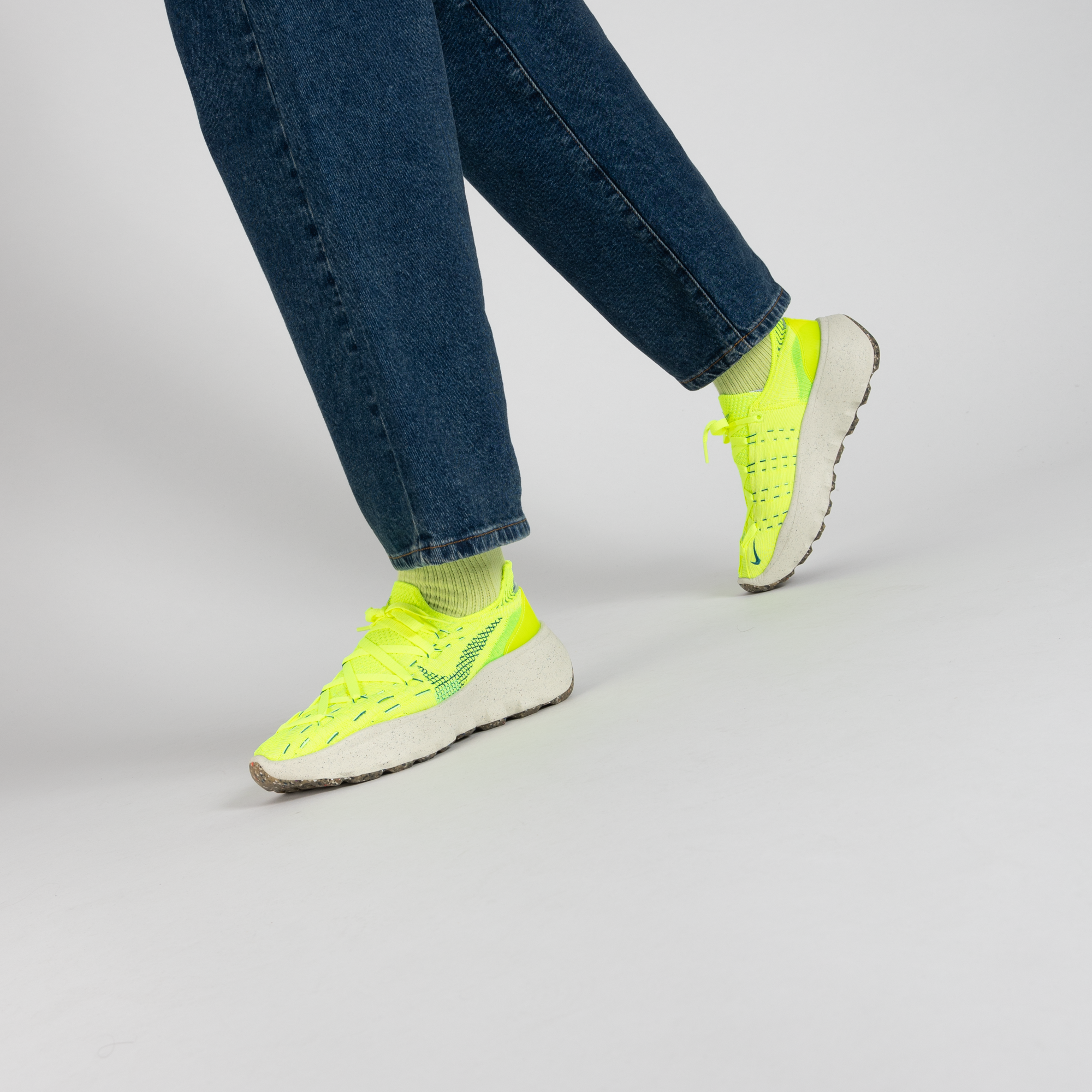 NIKE SPACE HIPPIE 04 NEON YELLOW