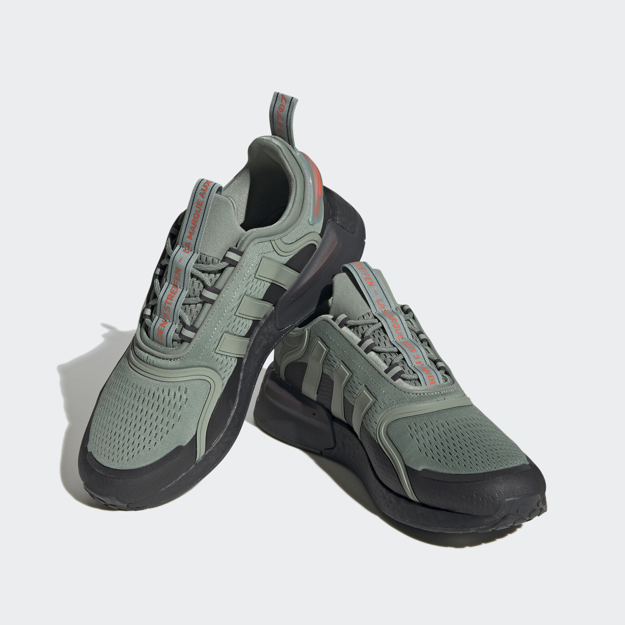 ADIDAS ORIGINALS CHAUSSURE NMD V3 Silver Green Carbon Grey