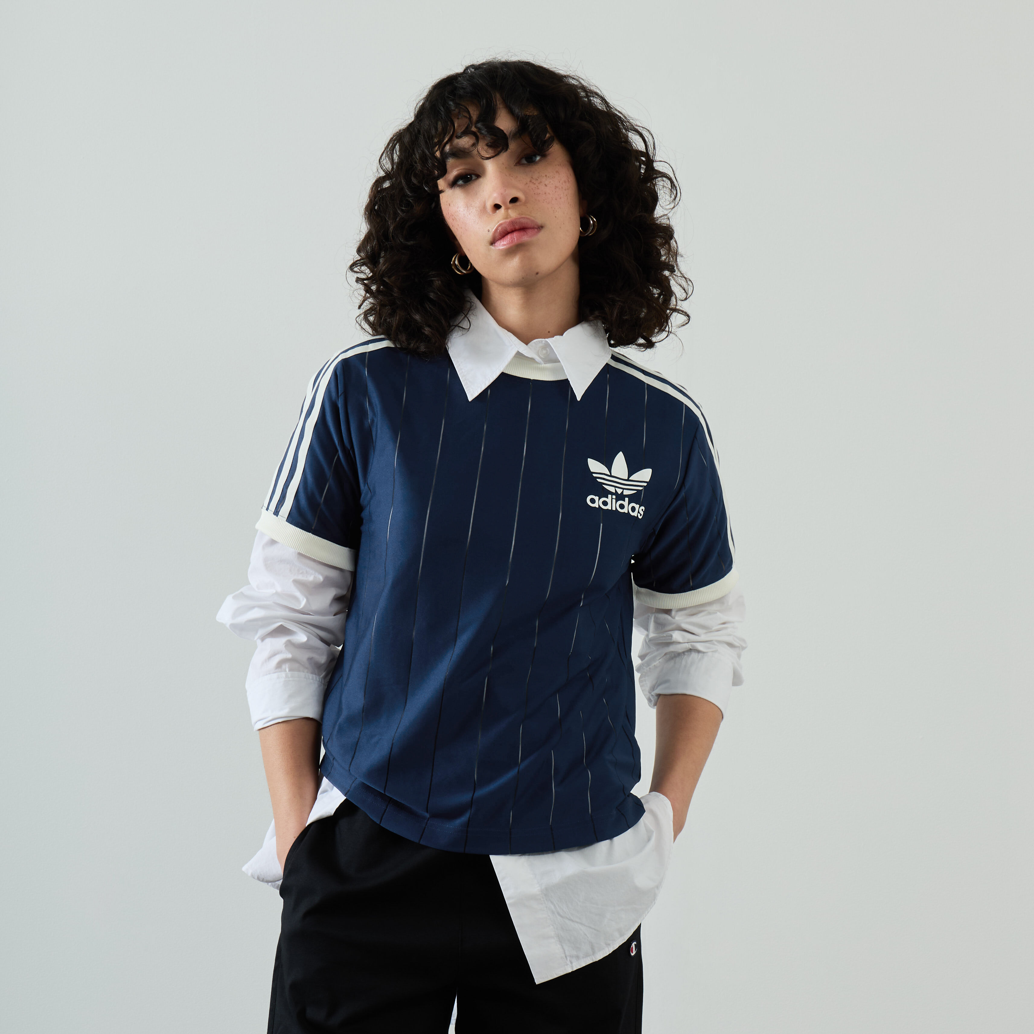 ADIDAS ORIGINALS TEE SHIRT 3 STRIPE PREMIUM BLUE BEIGE TEE SHIRT WOMEN Courir