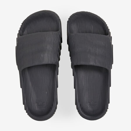 ADILETTE 22 : NOIR