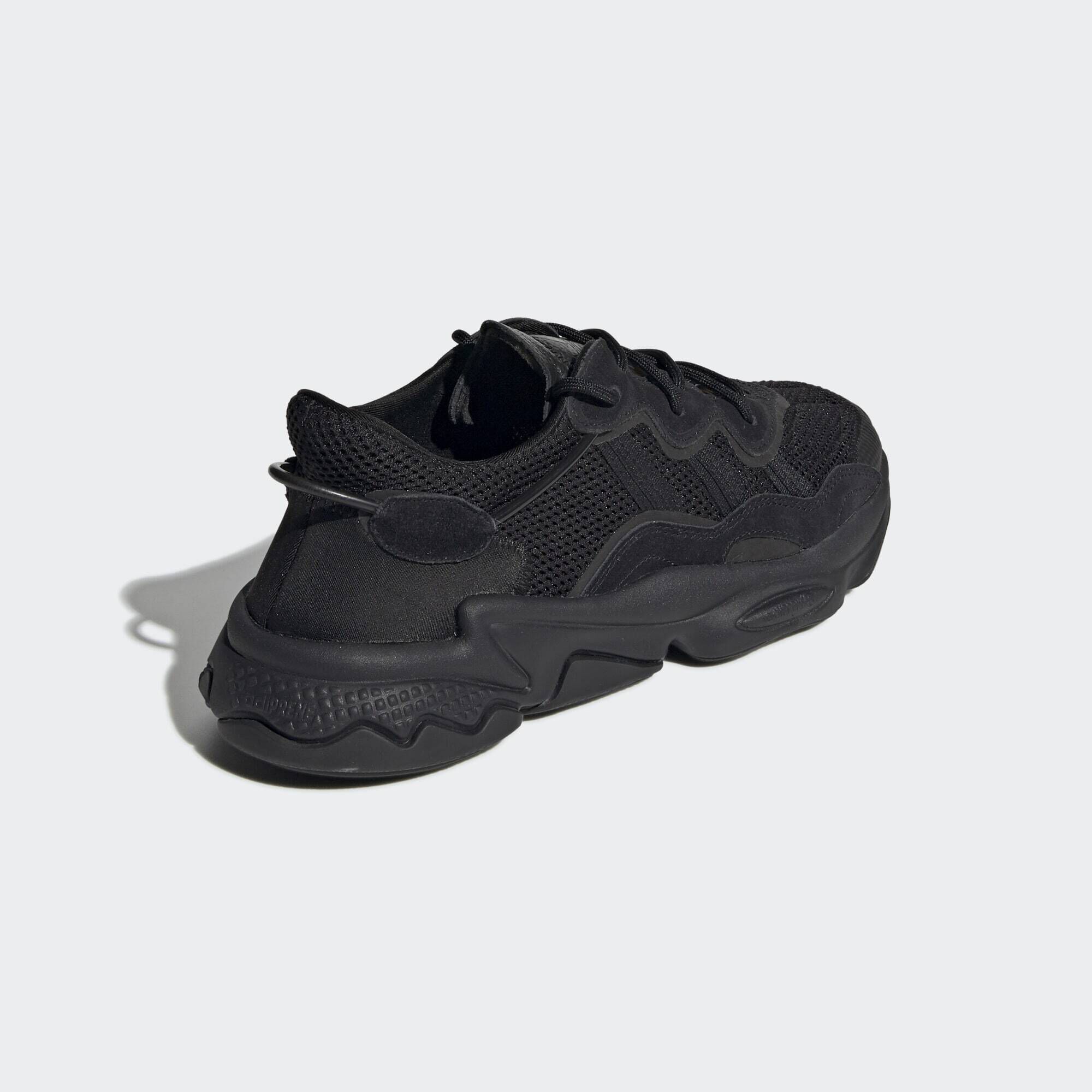 ADIDAS ORIGINALS OZWEEGO SNEAKERS HOMME NOIR LACETS Courir