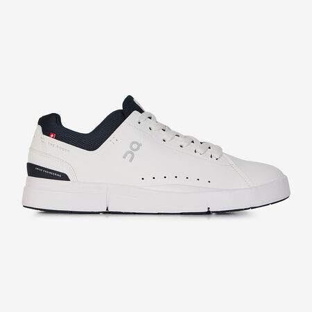 ON RUNNING THE RODGER ADVANTAGE WHITE/NAVY BLUE MEN