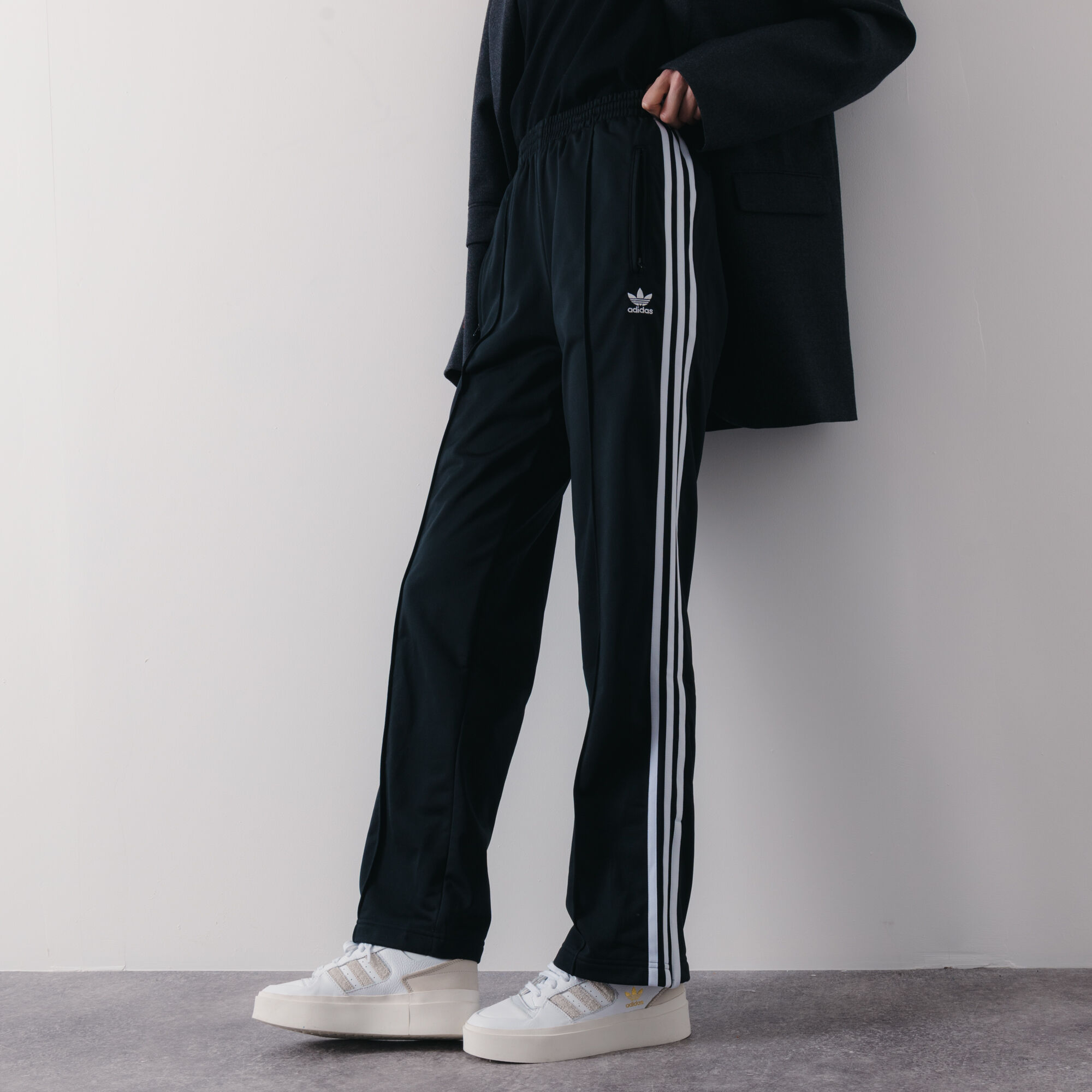 Pantalon large hotsell adidas femme