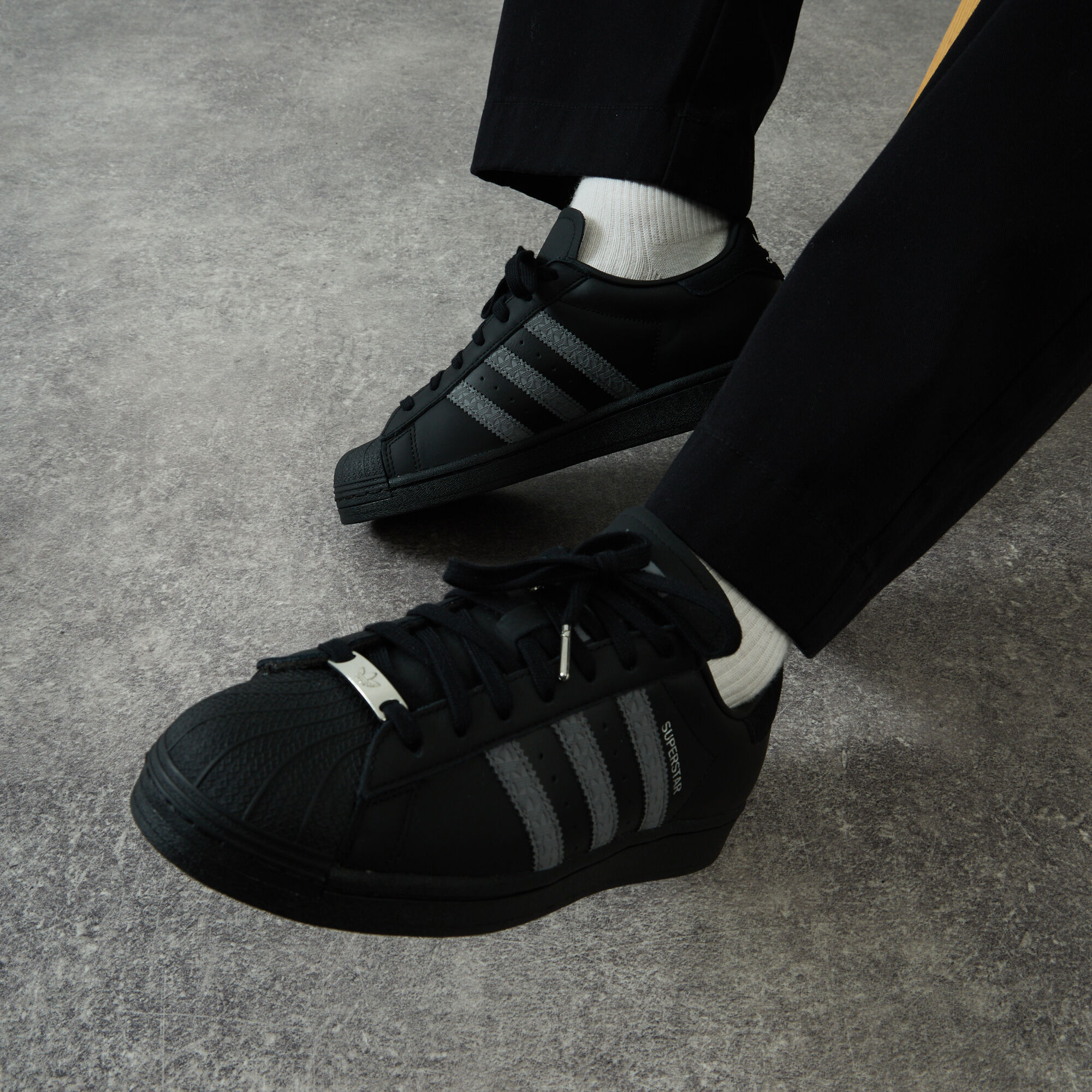 Superstar noir et blanche daim hot sale