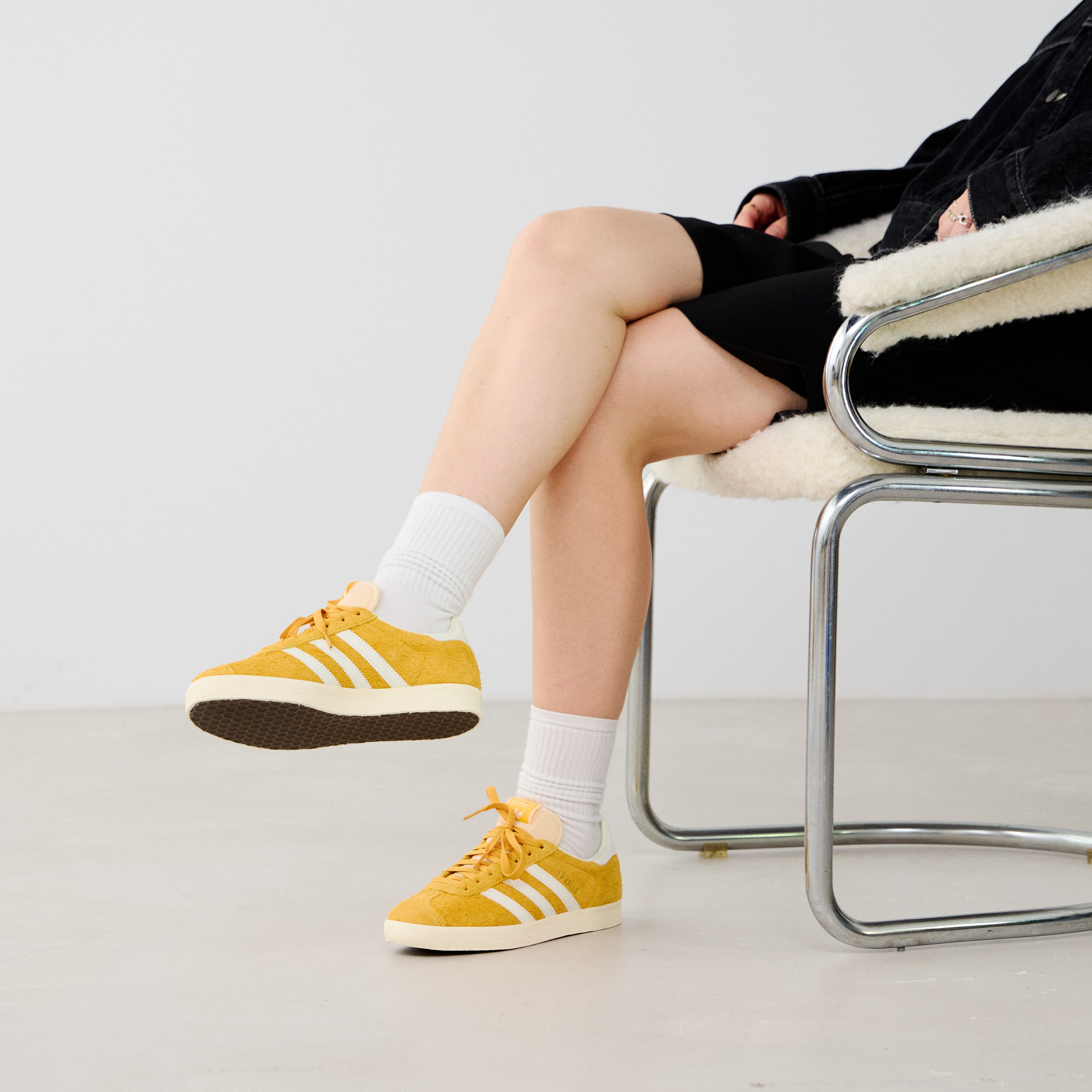 ADIDAS ORIGINALS GAZELLE YELLOW WHITE SNEAKERS WOMEN Courir