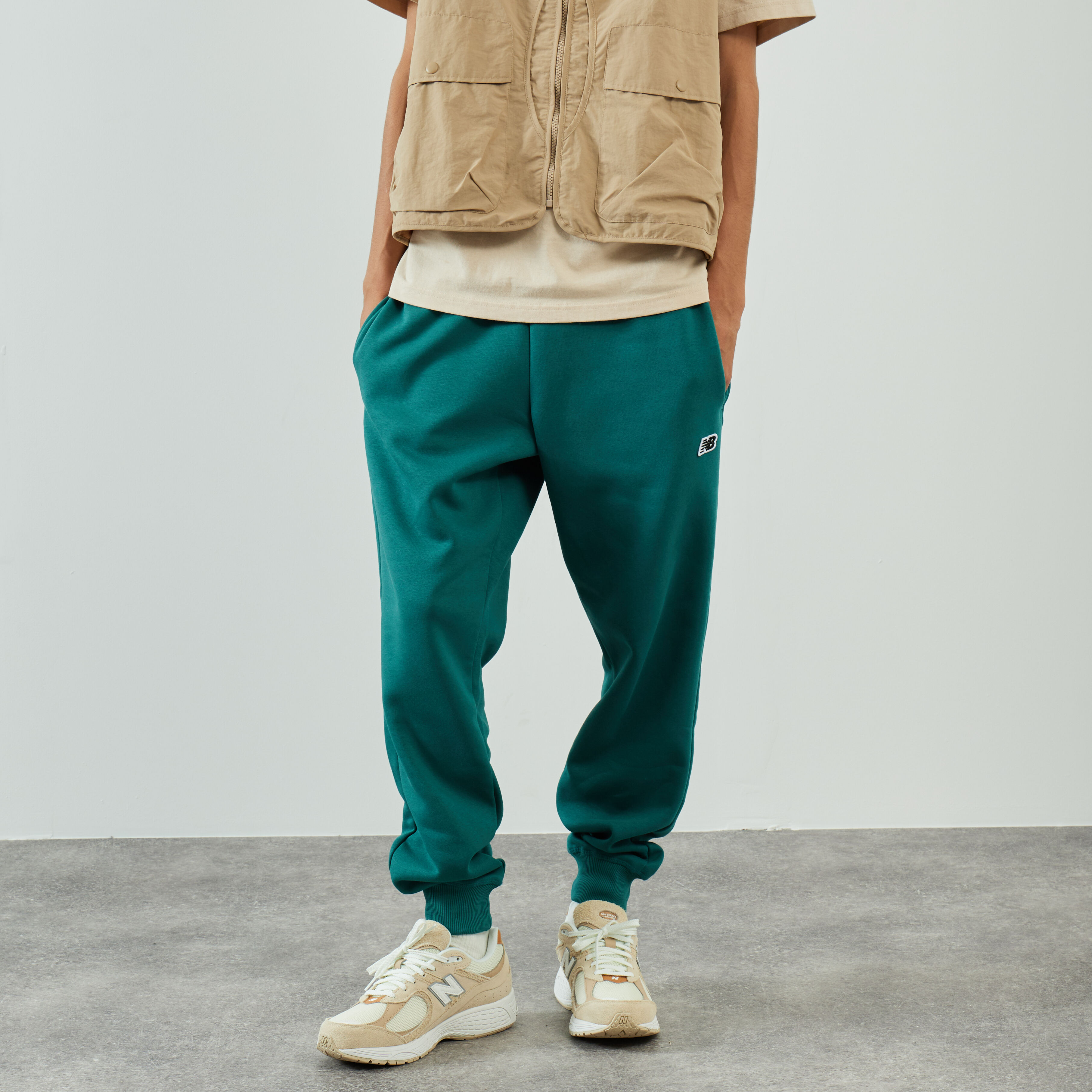 Small mens joggers top