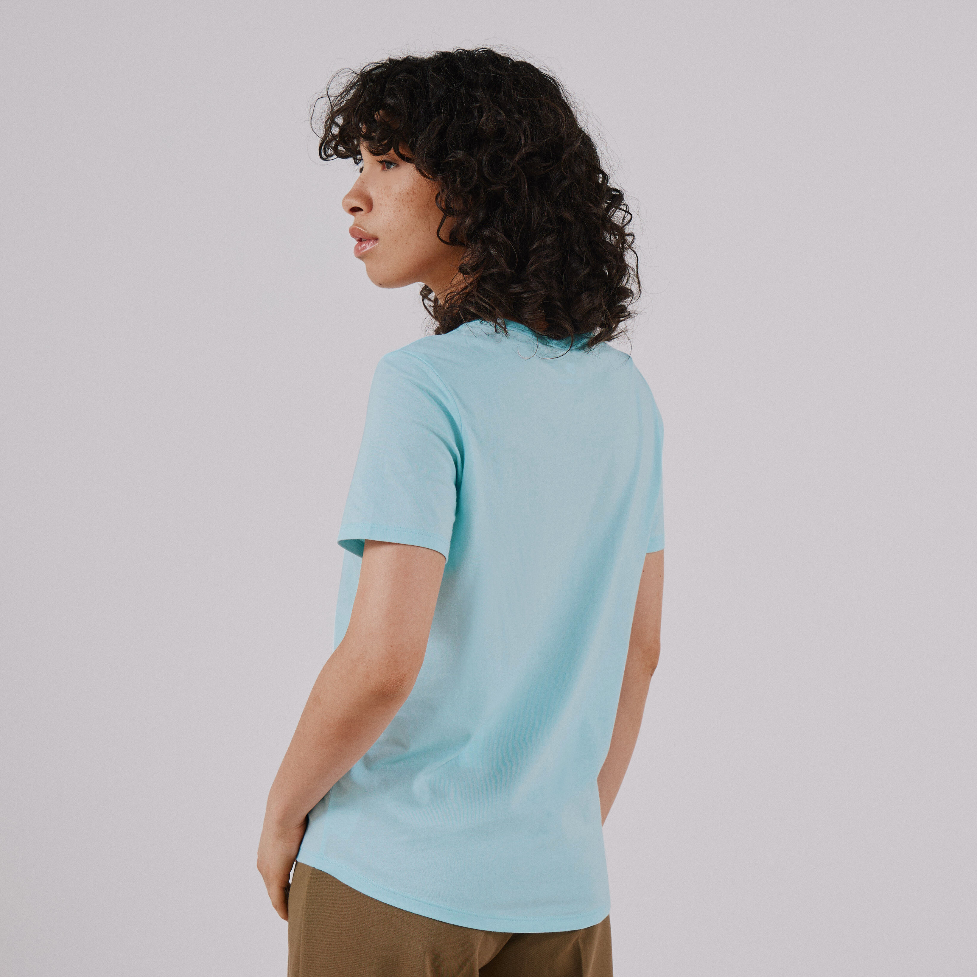 Tee shirts NIKE FEMME BLEU CIEL Collections 2024 Courir