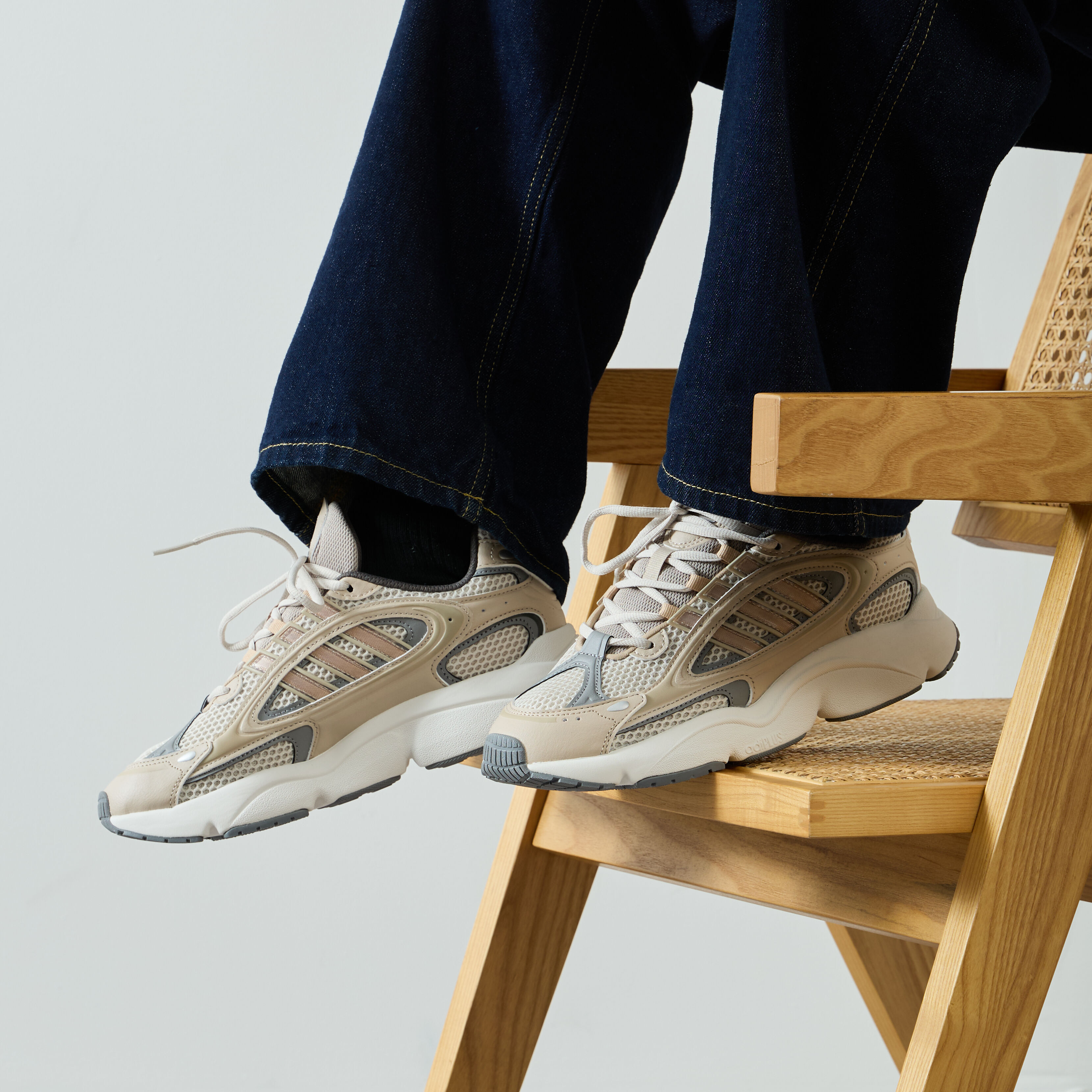 Yeezy 700 courir hotsell