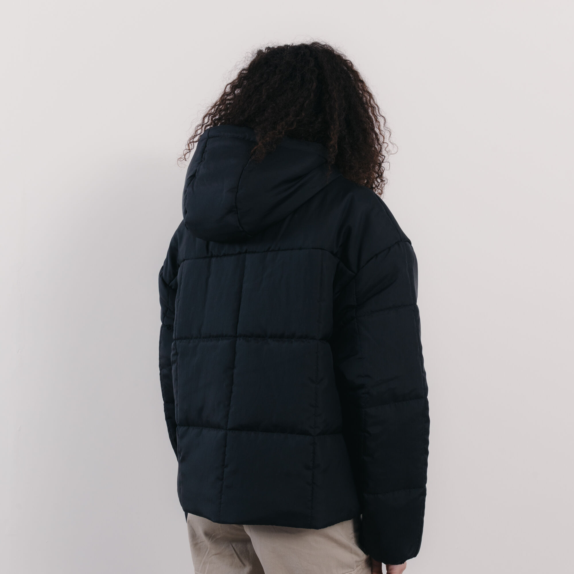 NIKE DOUDOUNE PUFFER NOIR BLANC BLOUSON FEMME Courir