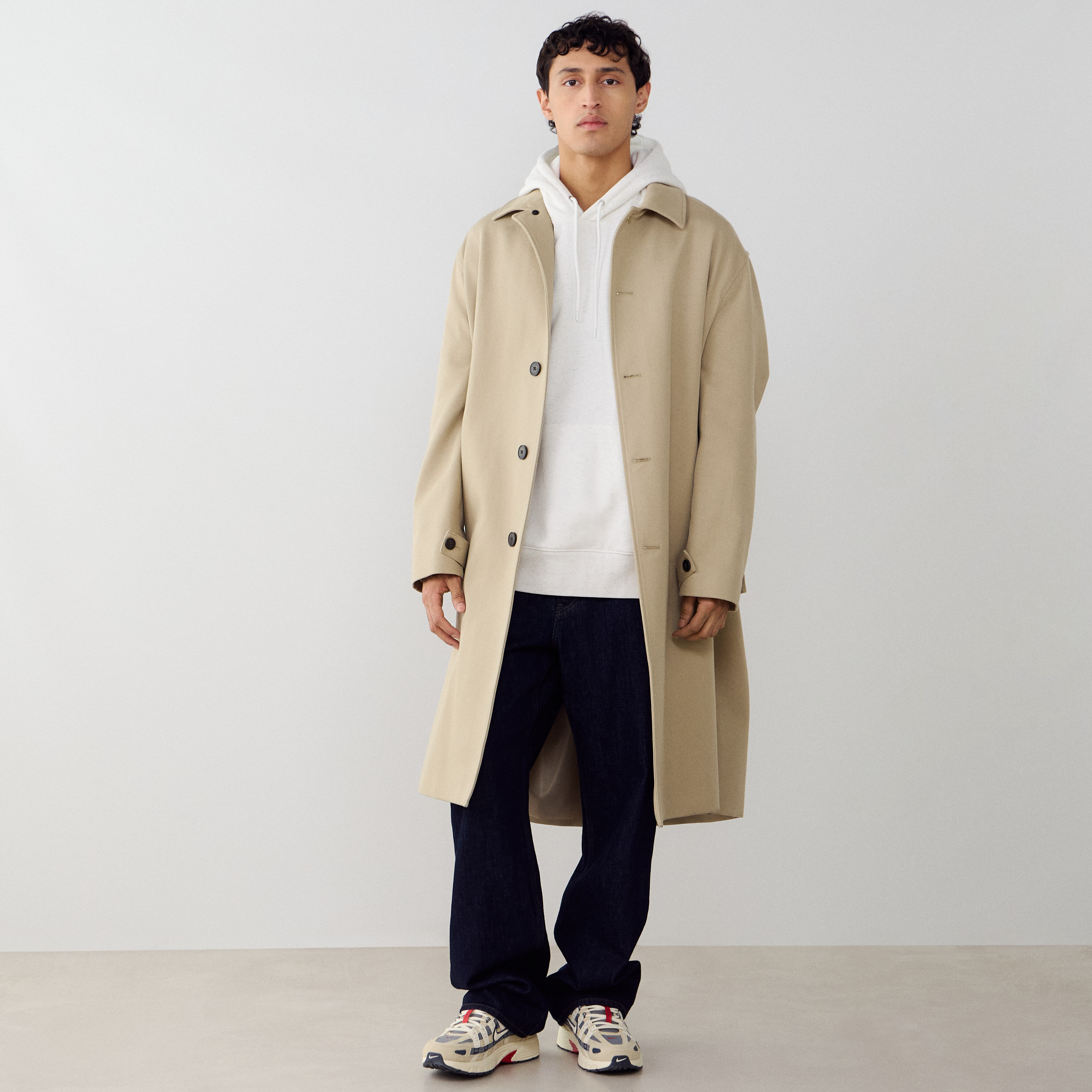 Hoodie Club Small Logo - vue 3