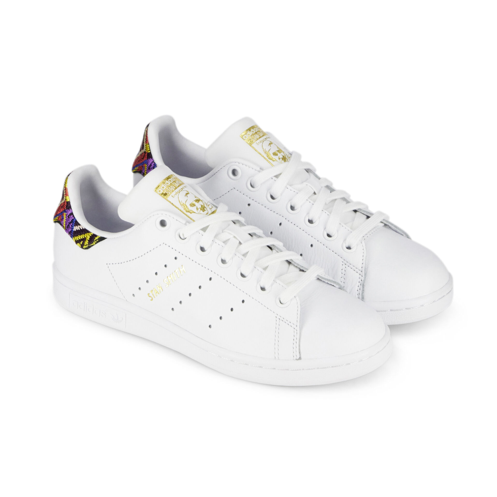 stan smith motif ethnique