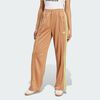 null : Beige / Signal Green
