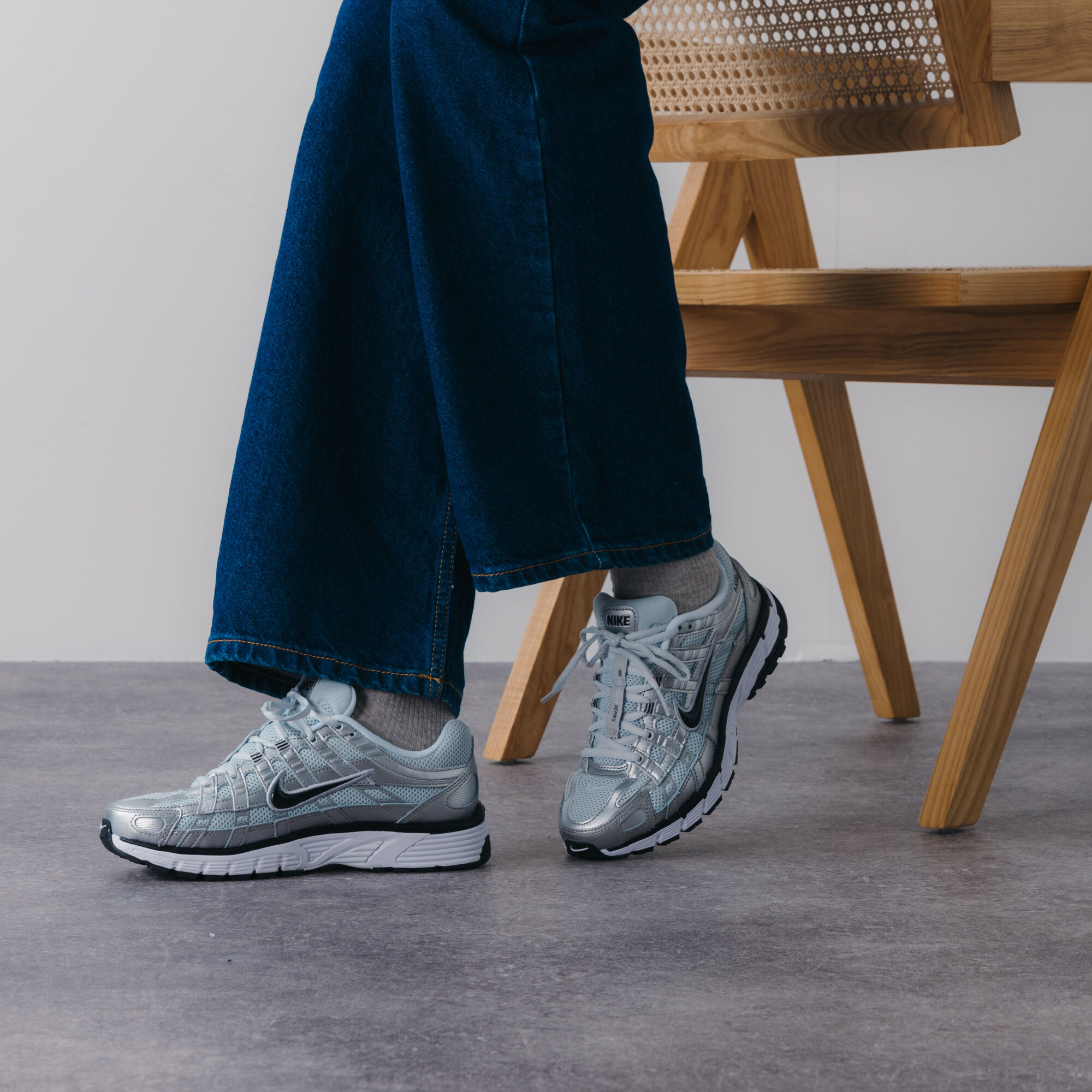 Nike p 6000 homme hot sale metallic silver