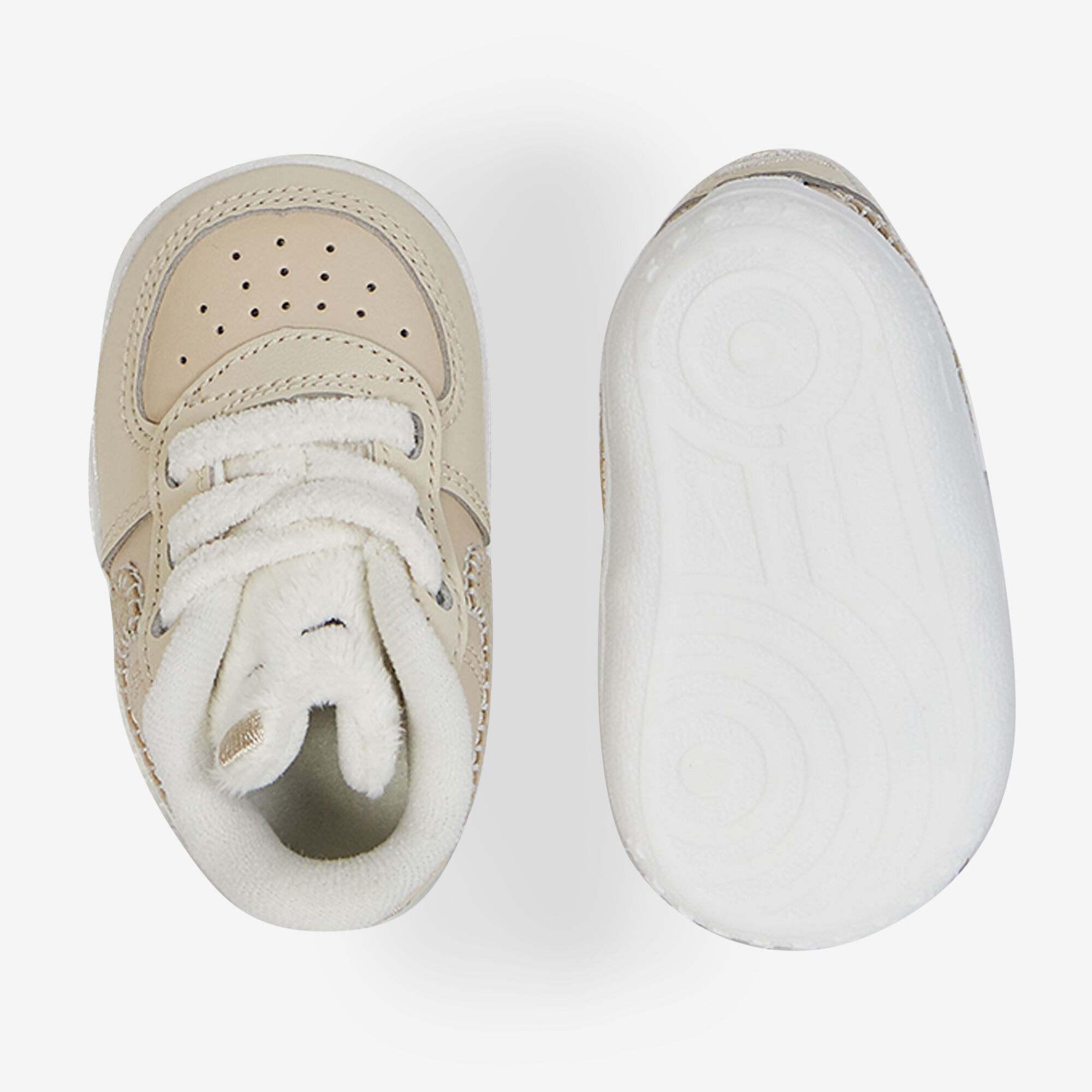 NIKE AIR FORCE 1 LOW SNEAKERS ENFANT BEIGE BLANC LACETS ELASTIQUES Courir