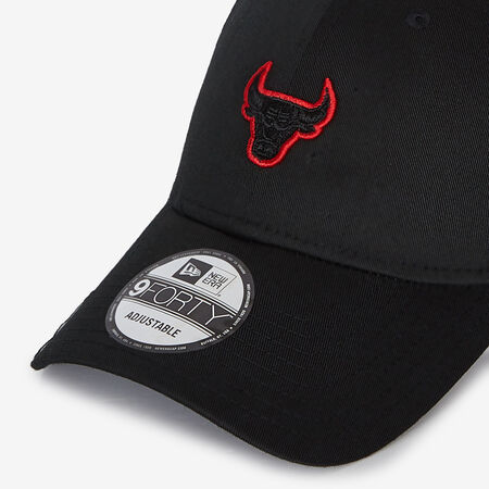 NEW ERA 9FORTY TRUCKER BULLS OUTLINE LOGO NOIR/ROUGE HOMME
