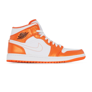 Sneakers et baskets JORDAN Homme - Tendances 2021 | Courir.com Sneakers et baskets JORDAN Homme - Tendances 2021 | Courir.com
