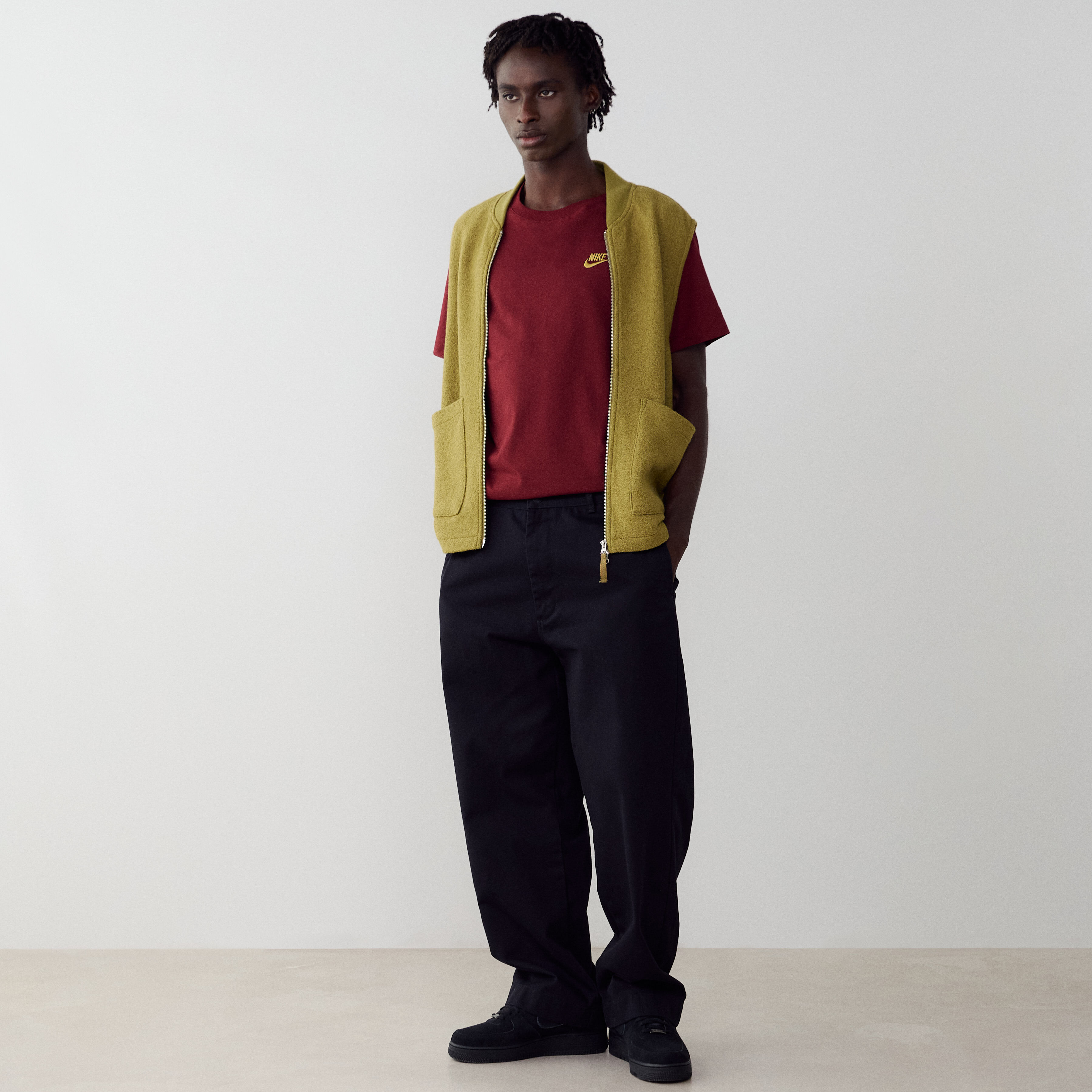 Hoodie Club Small Logo - vue 3