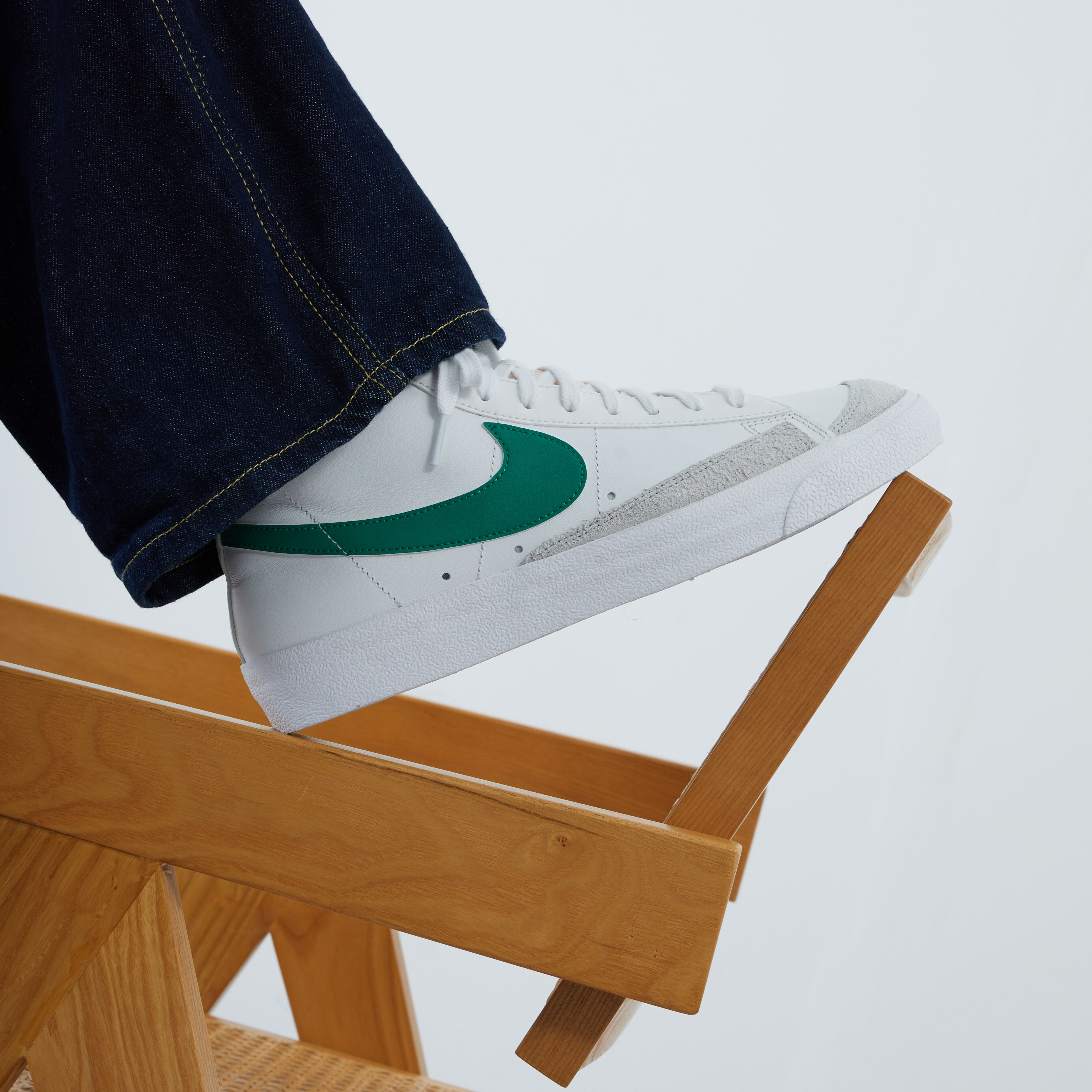 Blazer mid 77 best sale lucid green on feet