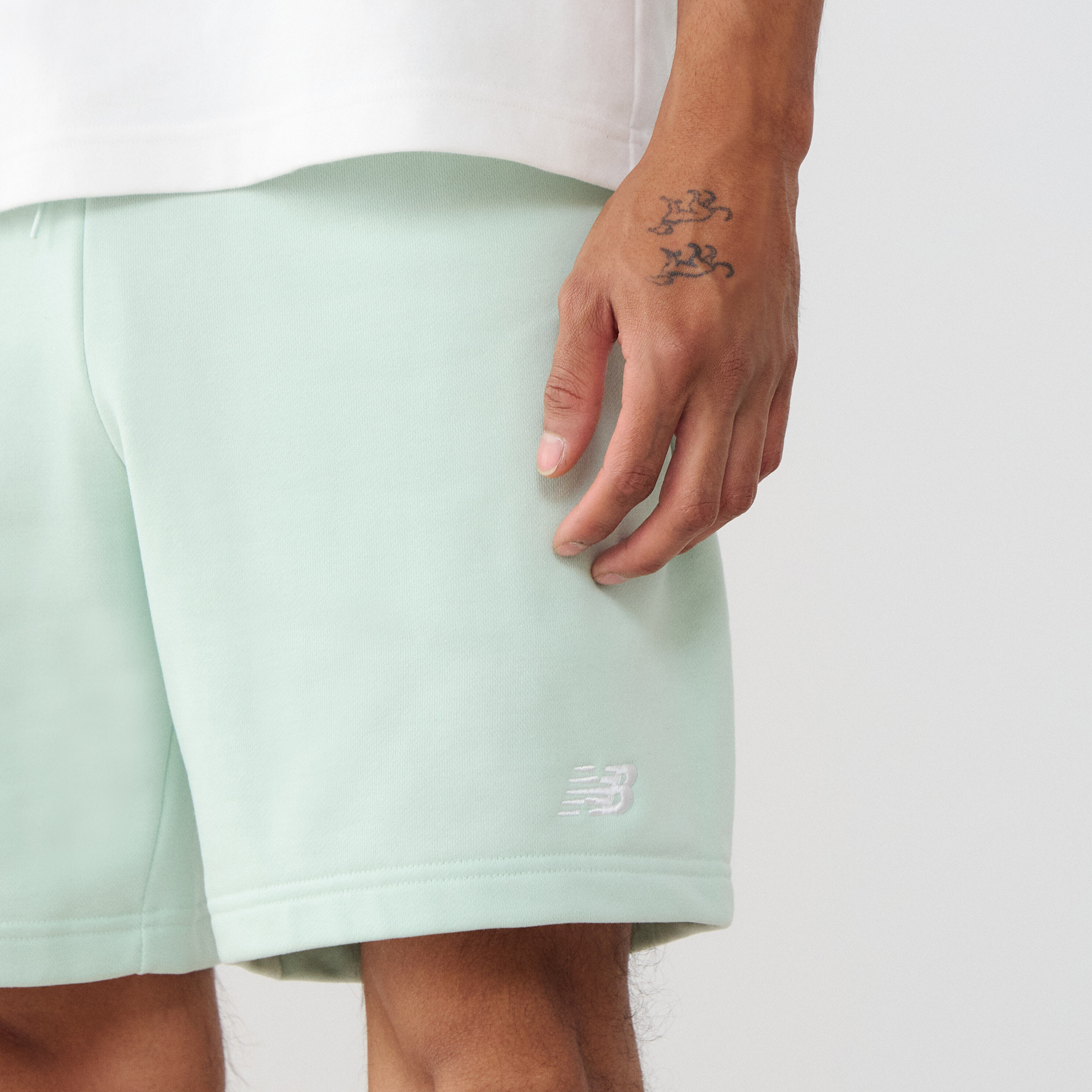 Short Essentials Small Logo  Vert/blanc