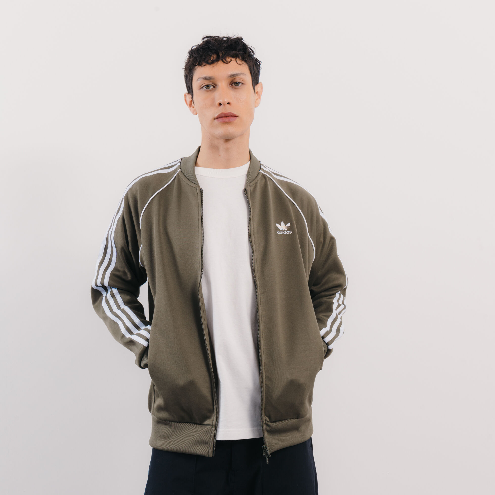 Adidas superstar courir jordan top