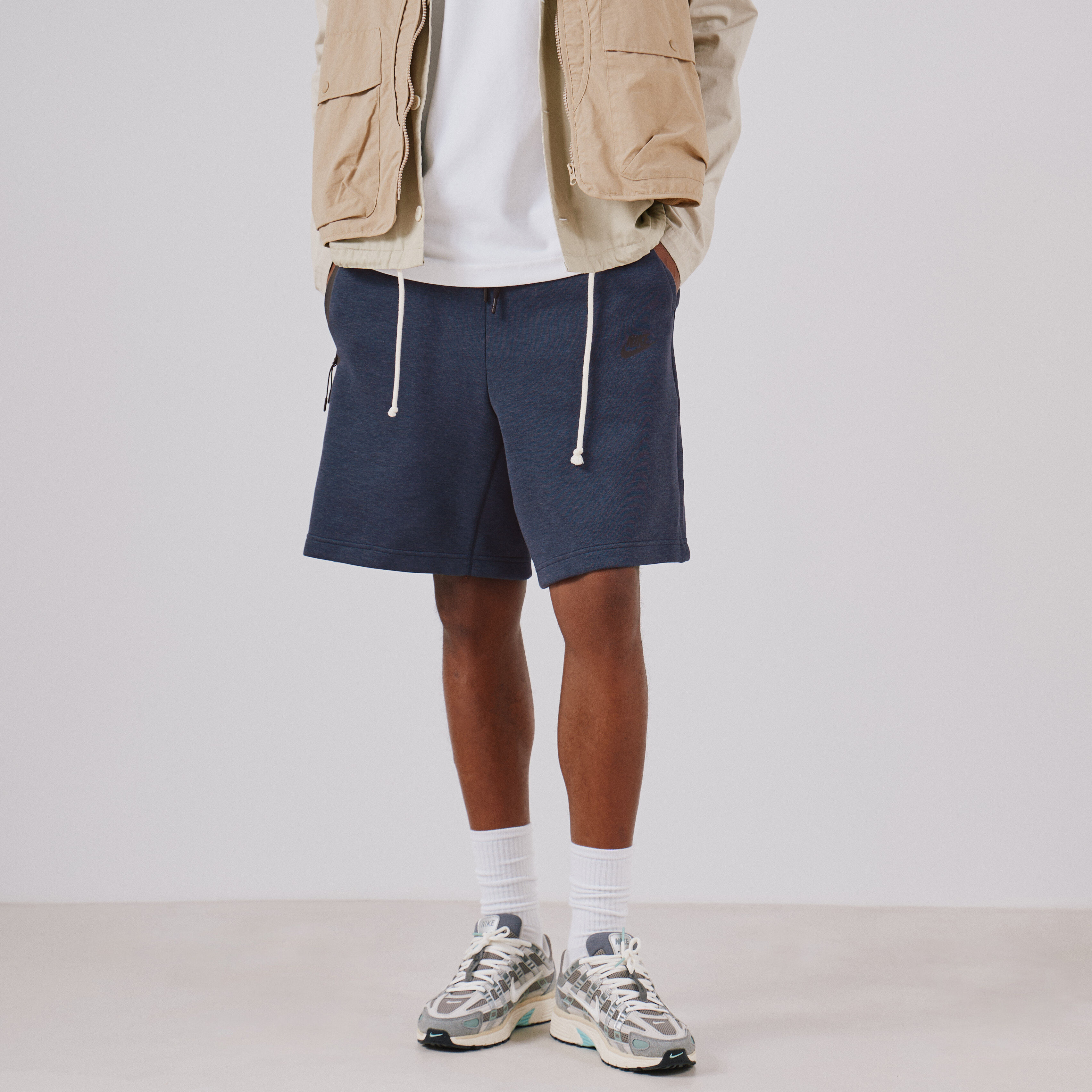 NIKE SHORT TECH FLEECE BLUE SHORTS MEN Courir