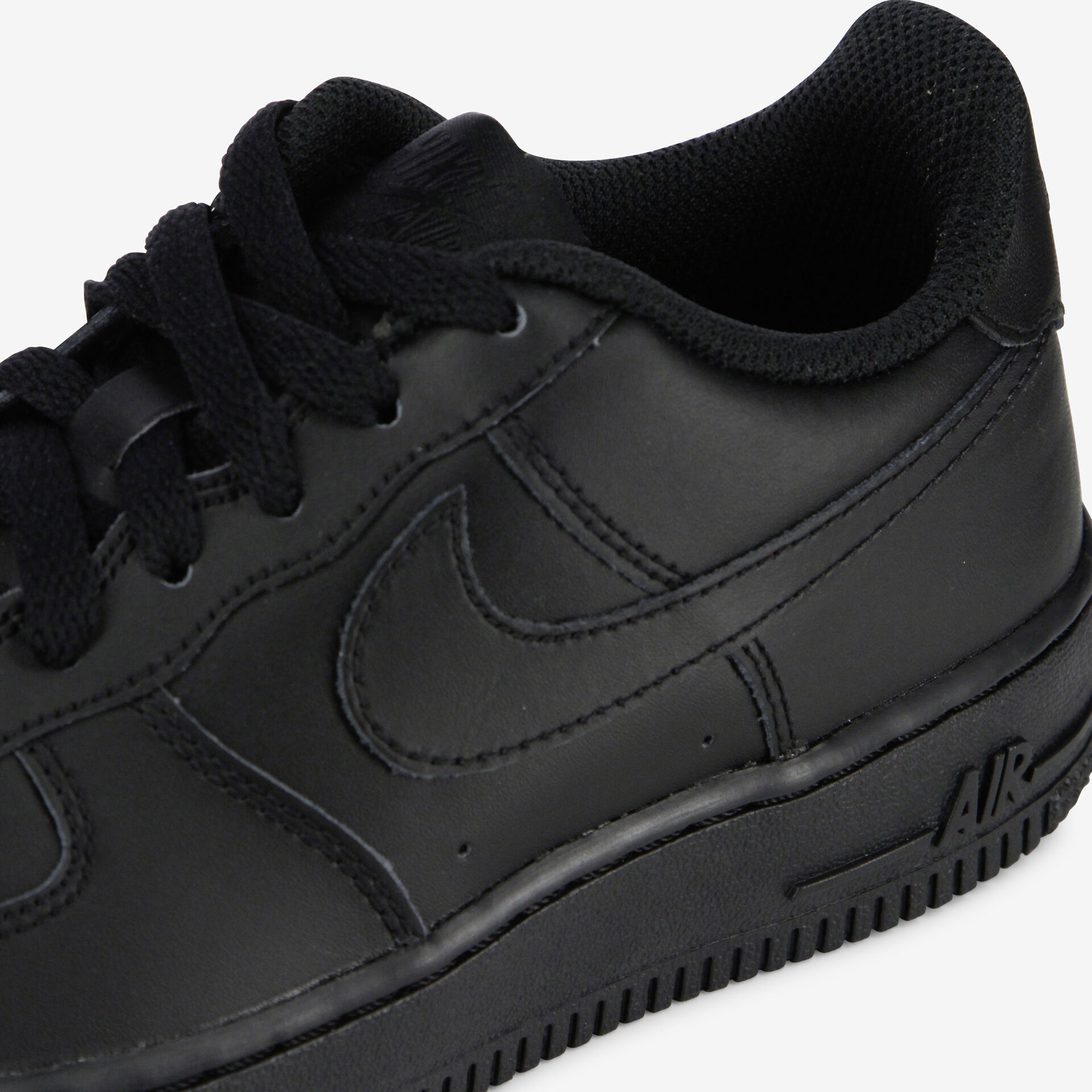 NIKE AIR FORCE 1 LOW NOIR NOIR NOIR SNEAKERS ENFANT Courir