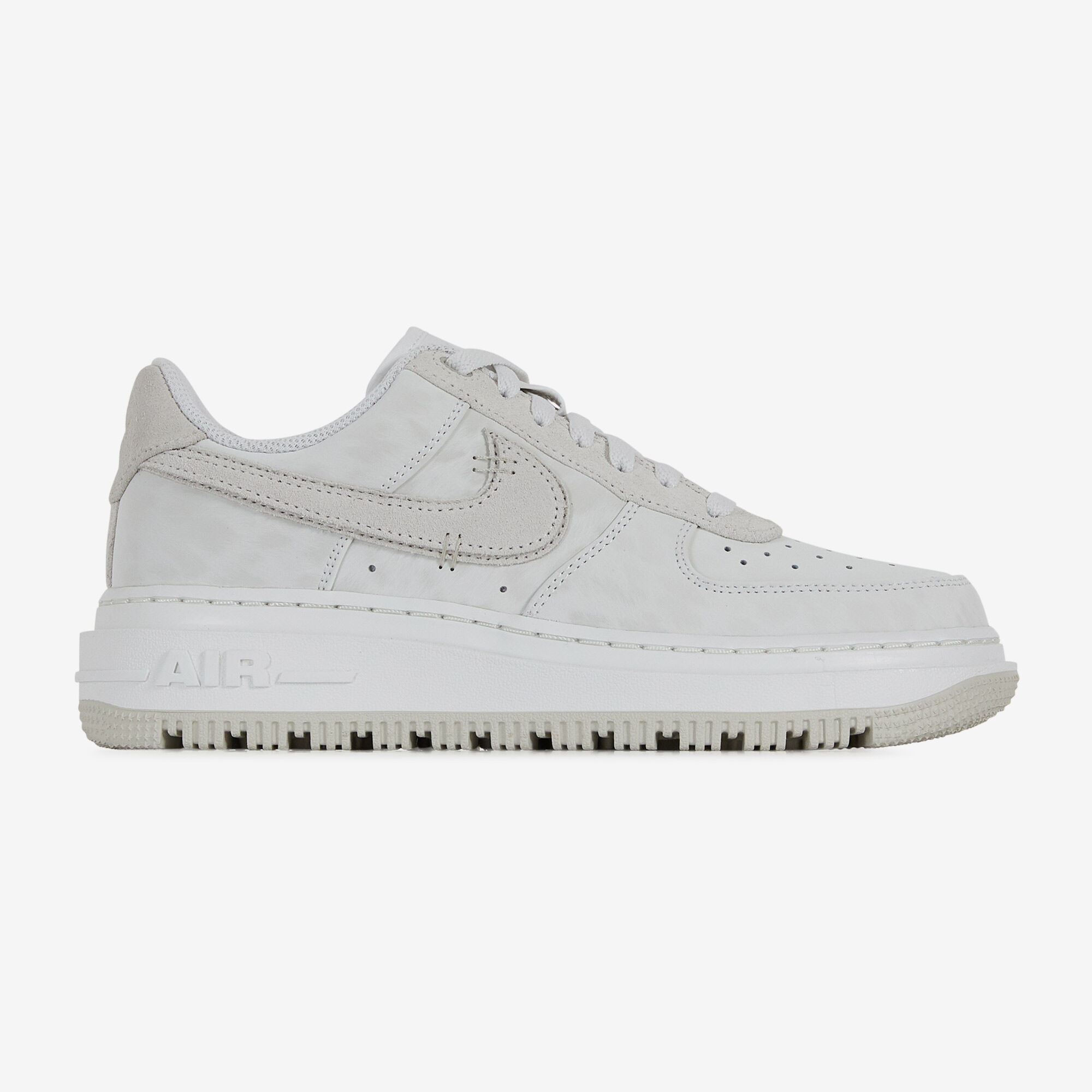 Chaussure nike luxe outlet