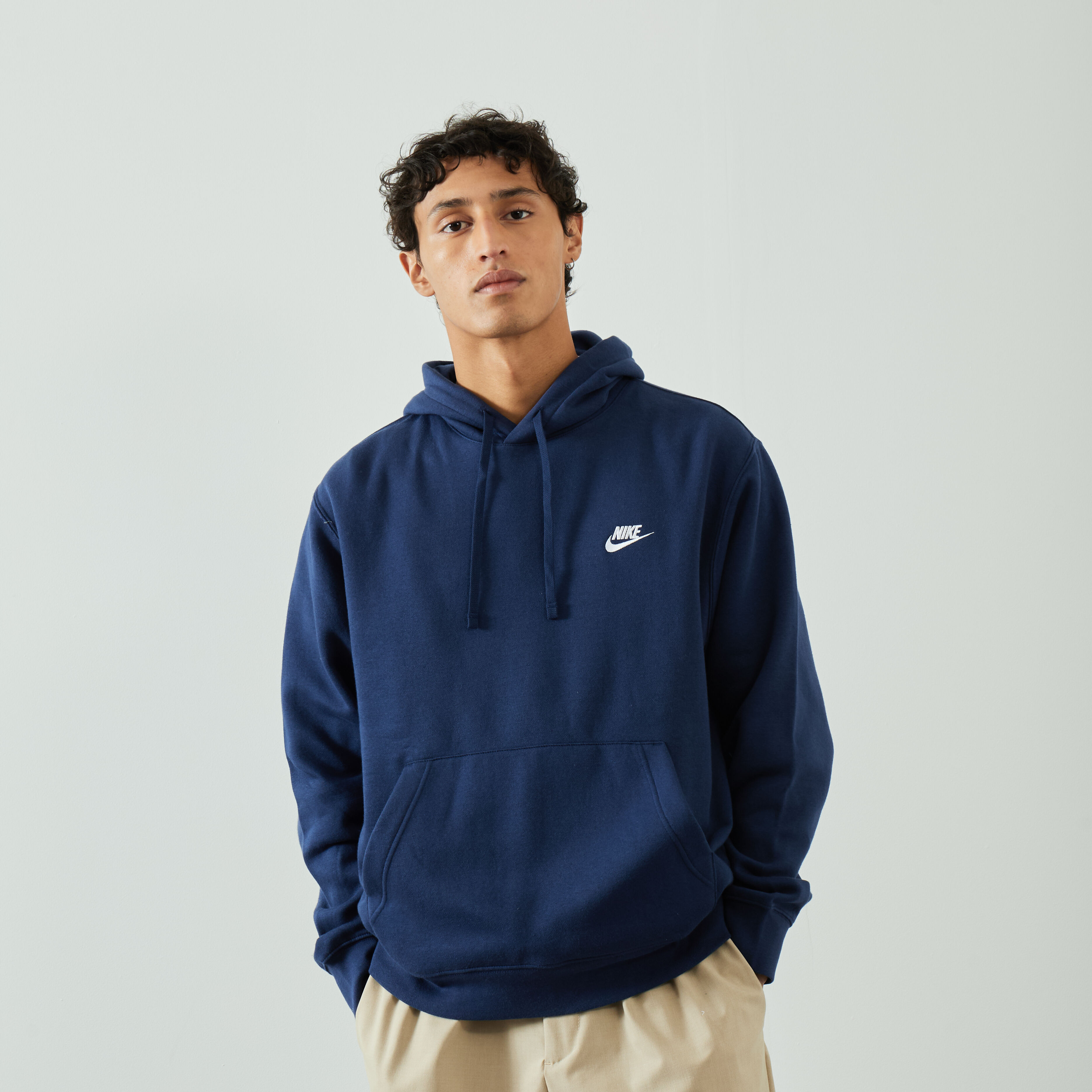 NIKE HOODIE CLUB SMALL LOGO NAVY BLUE SWEATSHIRTS MEN Courir