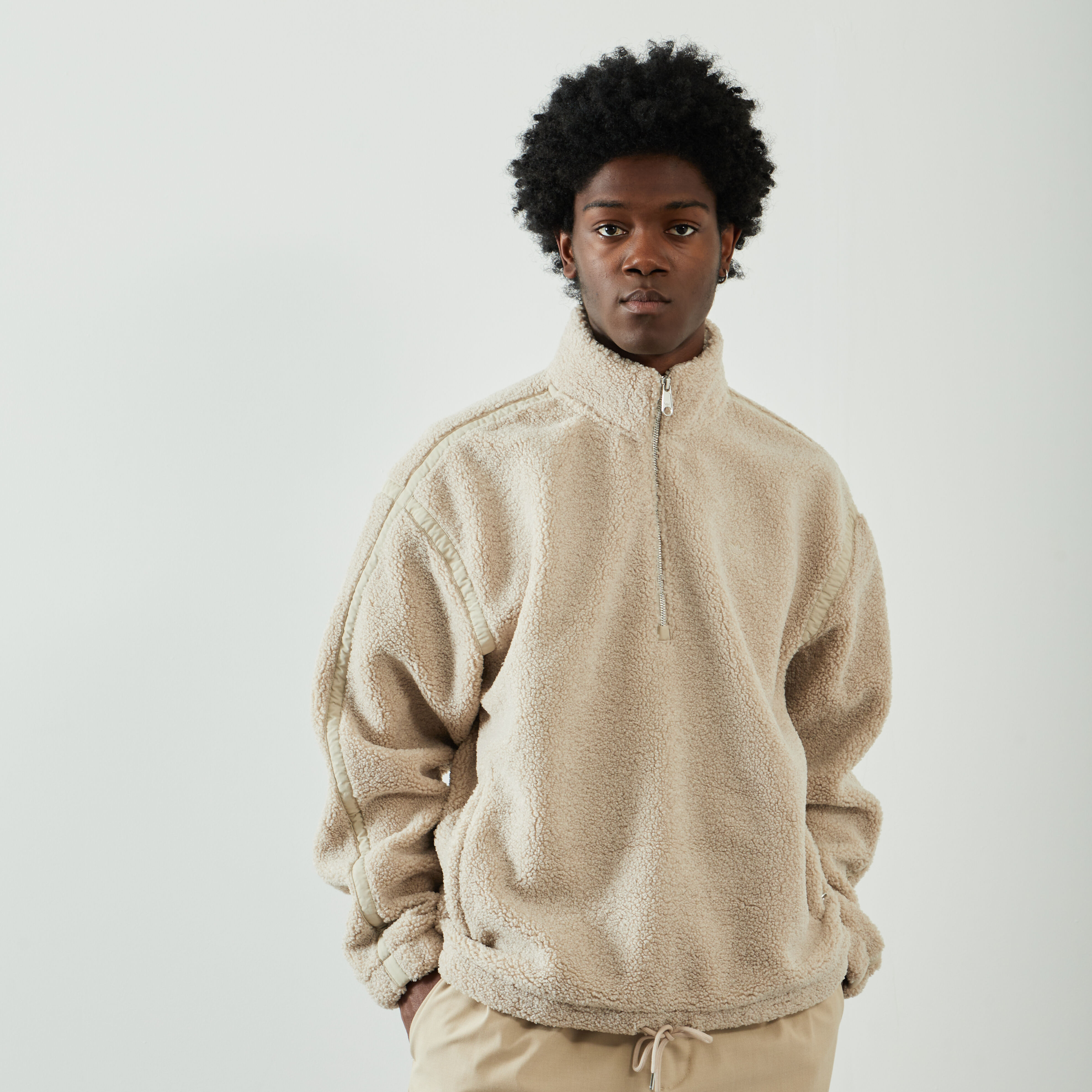 ADIDAS ORIGINALS HALF ZIP SHERPA CREW SWEATSHIRT BEIGE