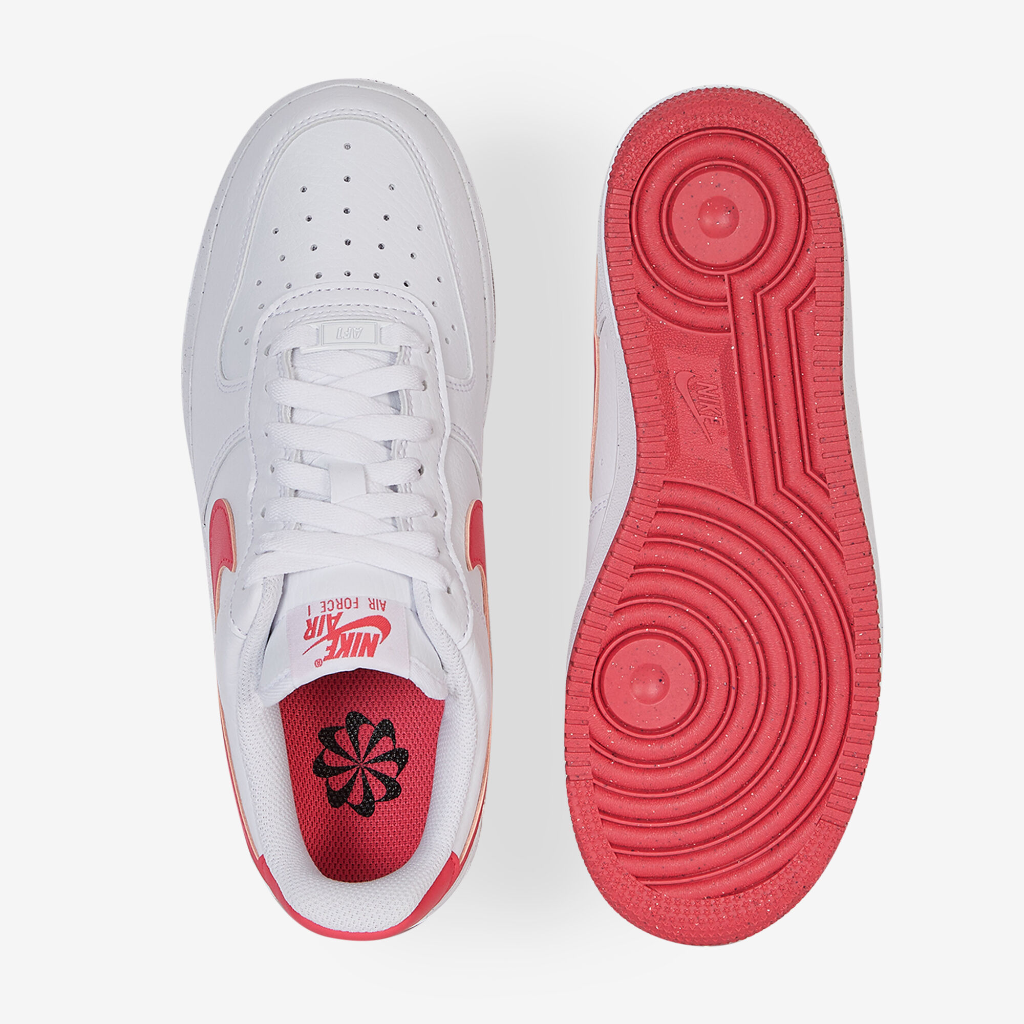 NIKE AIR FORCE 1 LOW SNEAKERS FEMME BLANC ROSE LACETS Courir