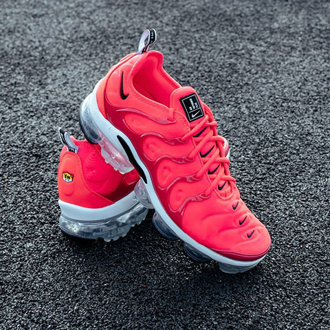 NIKE AIR VAPORMAX PLUS BLANC SNEAKERS HOMME Courir