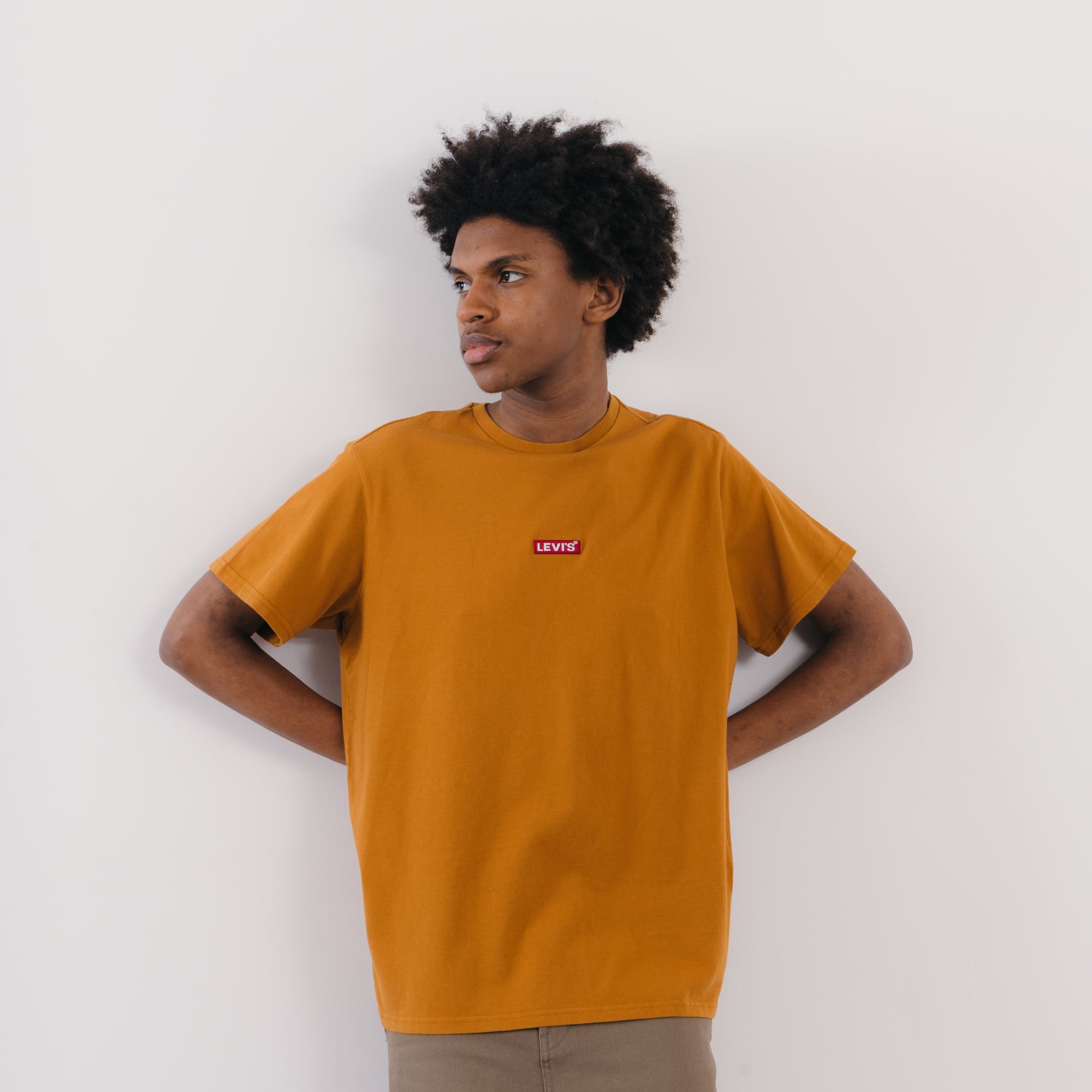 LEVIS TEE SHIRT RELAXED BABY TAB BROWN 