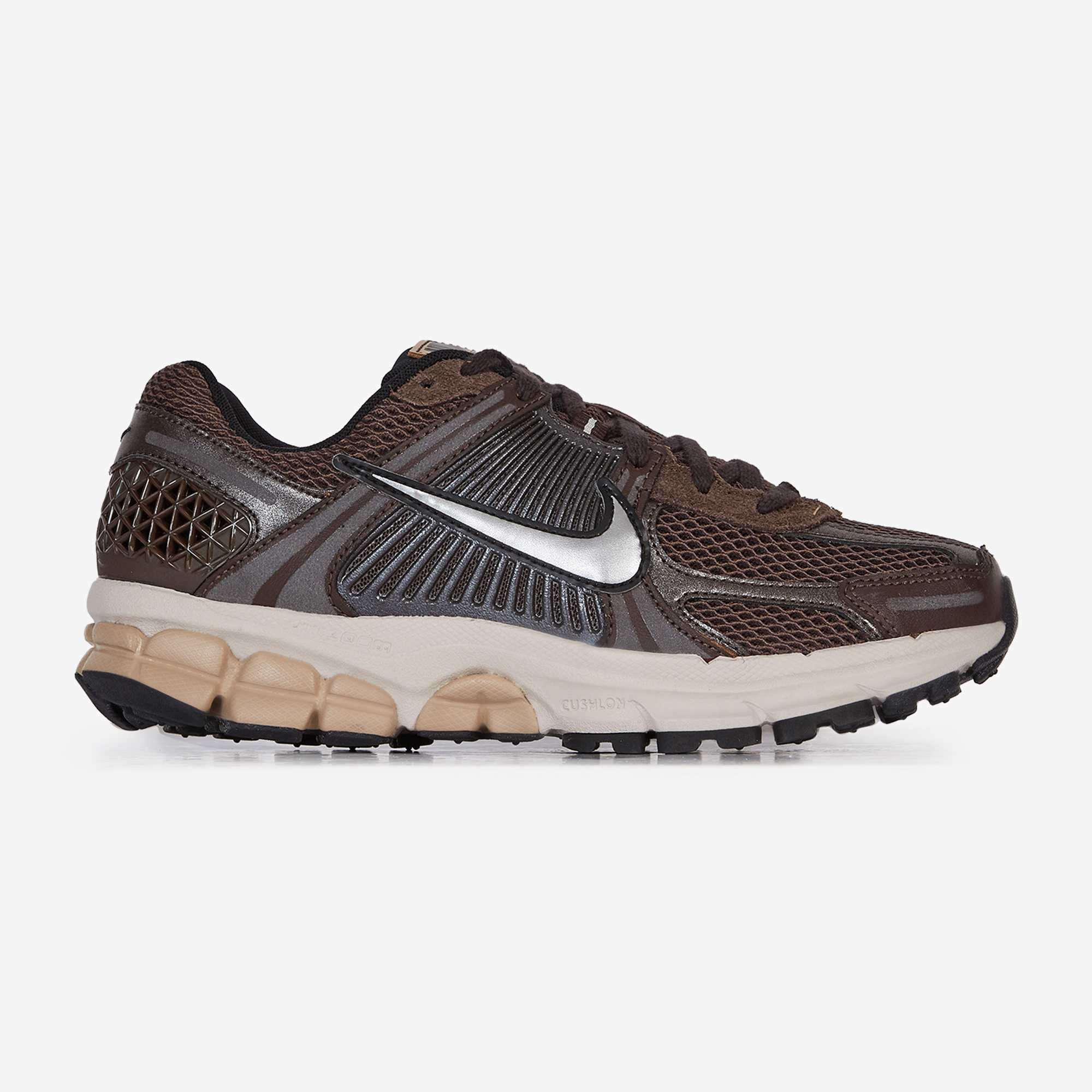 NIKE ZOOM VOMERO 5 BROWN SNEAKERS WOMEN Courir