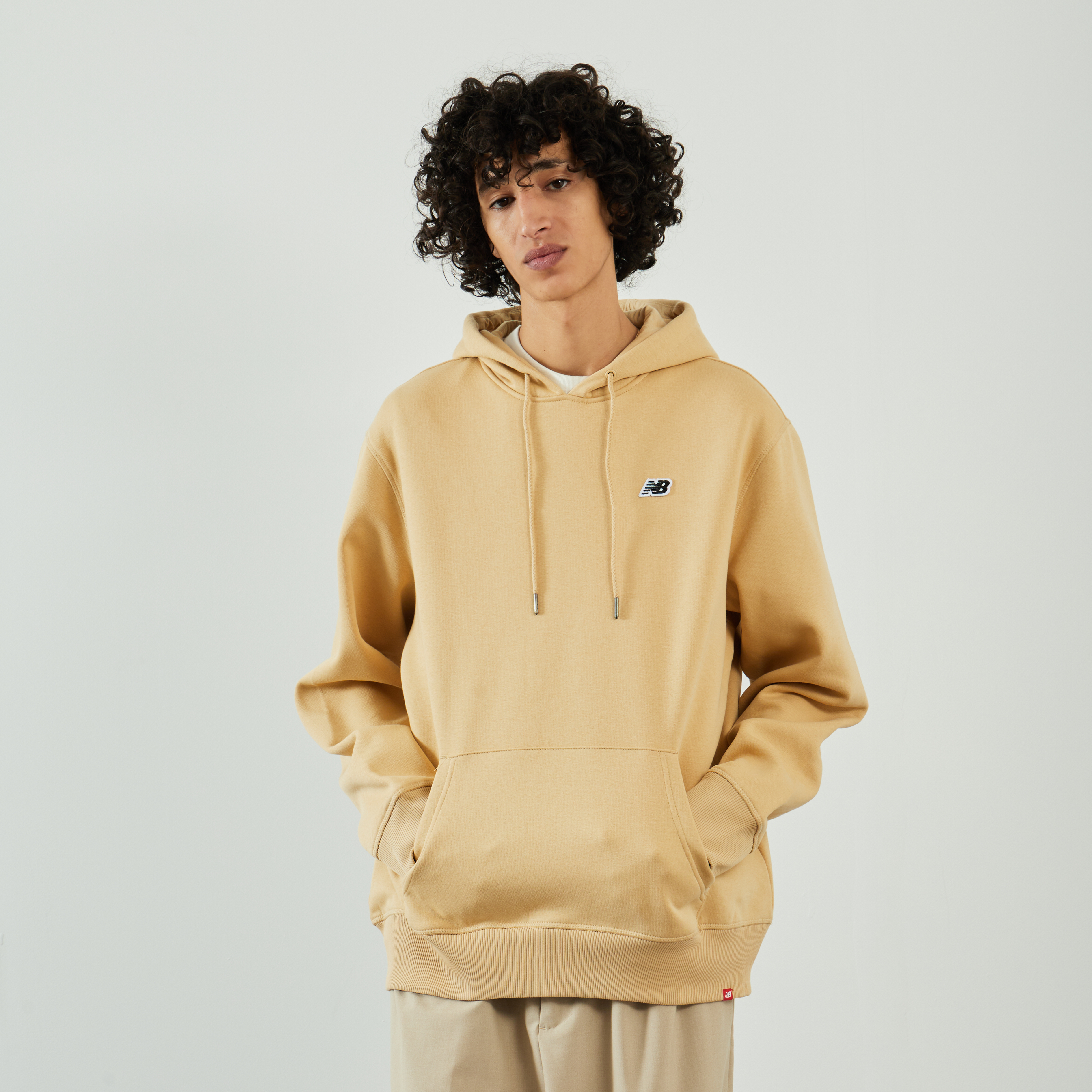 hoodie small logo  beige