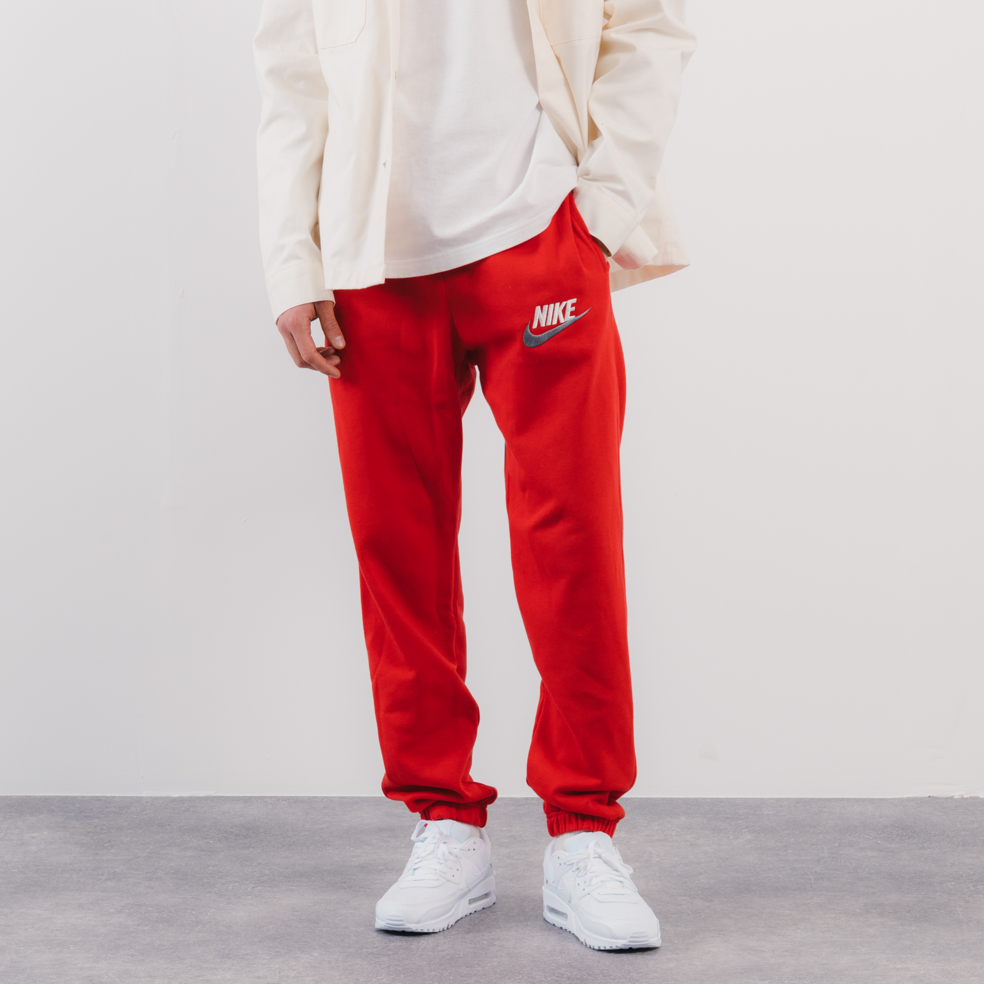 Nike club joggers red online