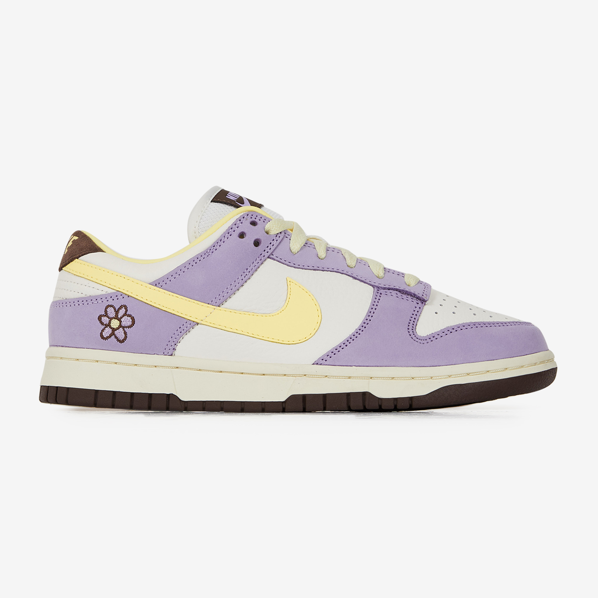 NIKE DUNK LOW LILAC BLOOM BEIGE PURPLE SNEAKERS WOMEN Courir