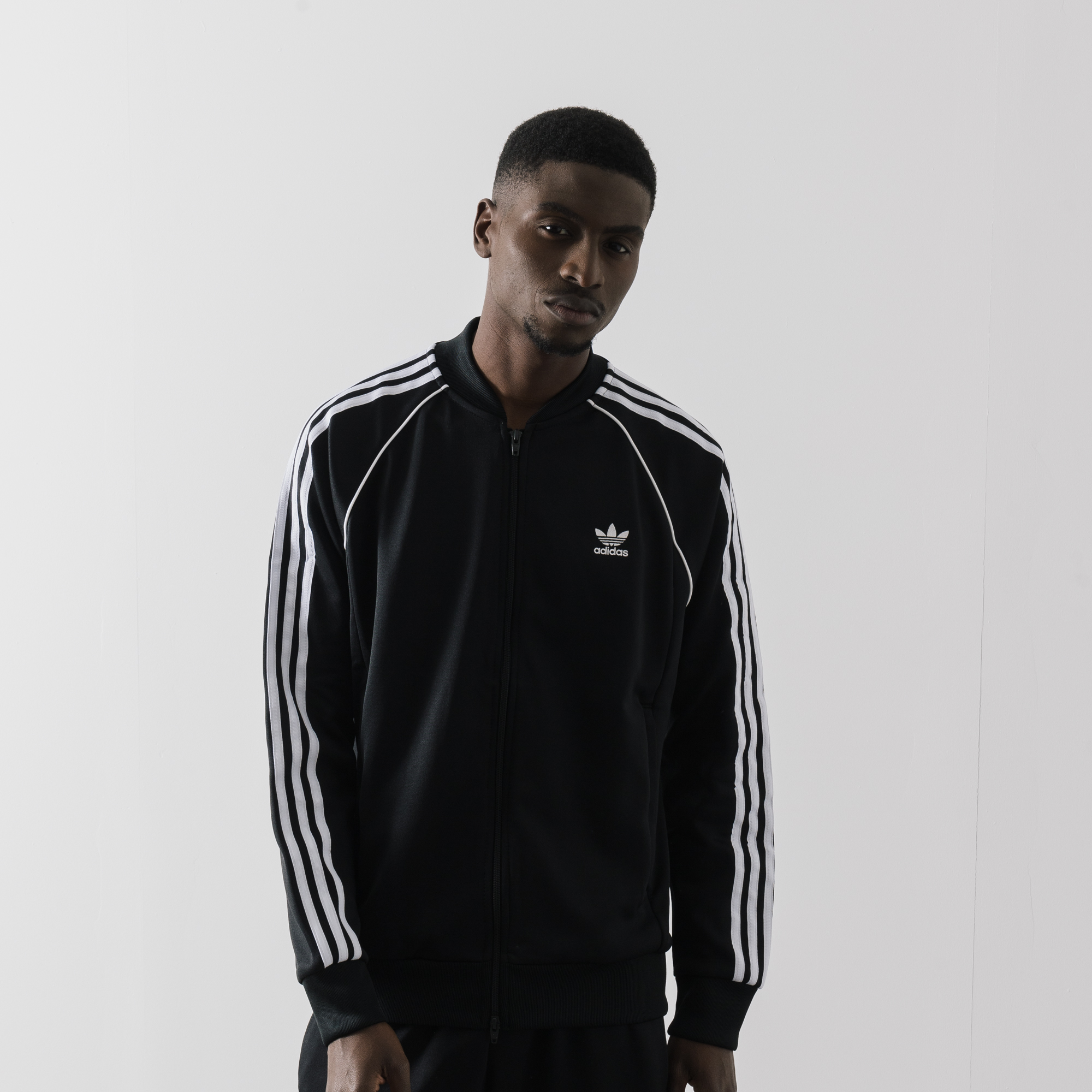 ADIDAS FZ SUPERSTAR TRACKTOP JACKET BLACK/WHITE - JACKETS MEN | Courir.com