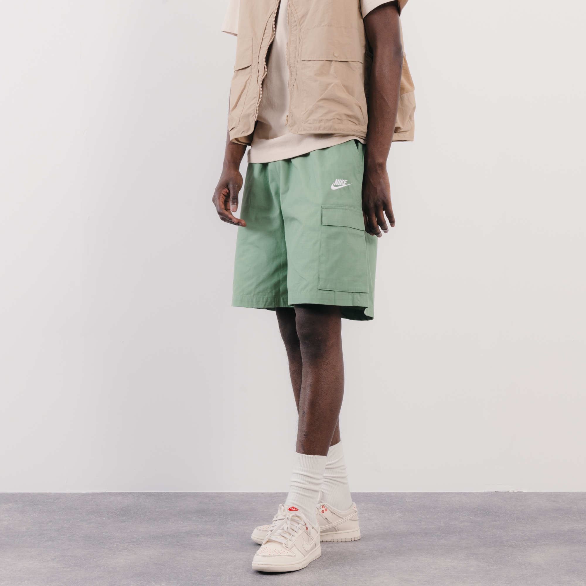 Nike cargo cheap shorts khaki