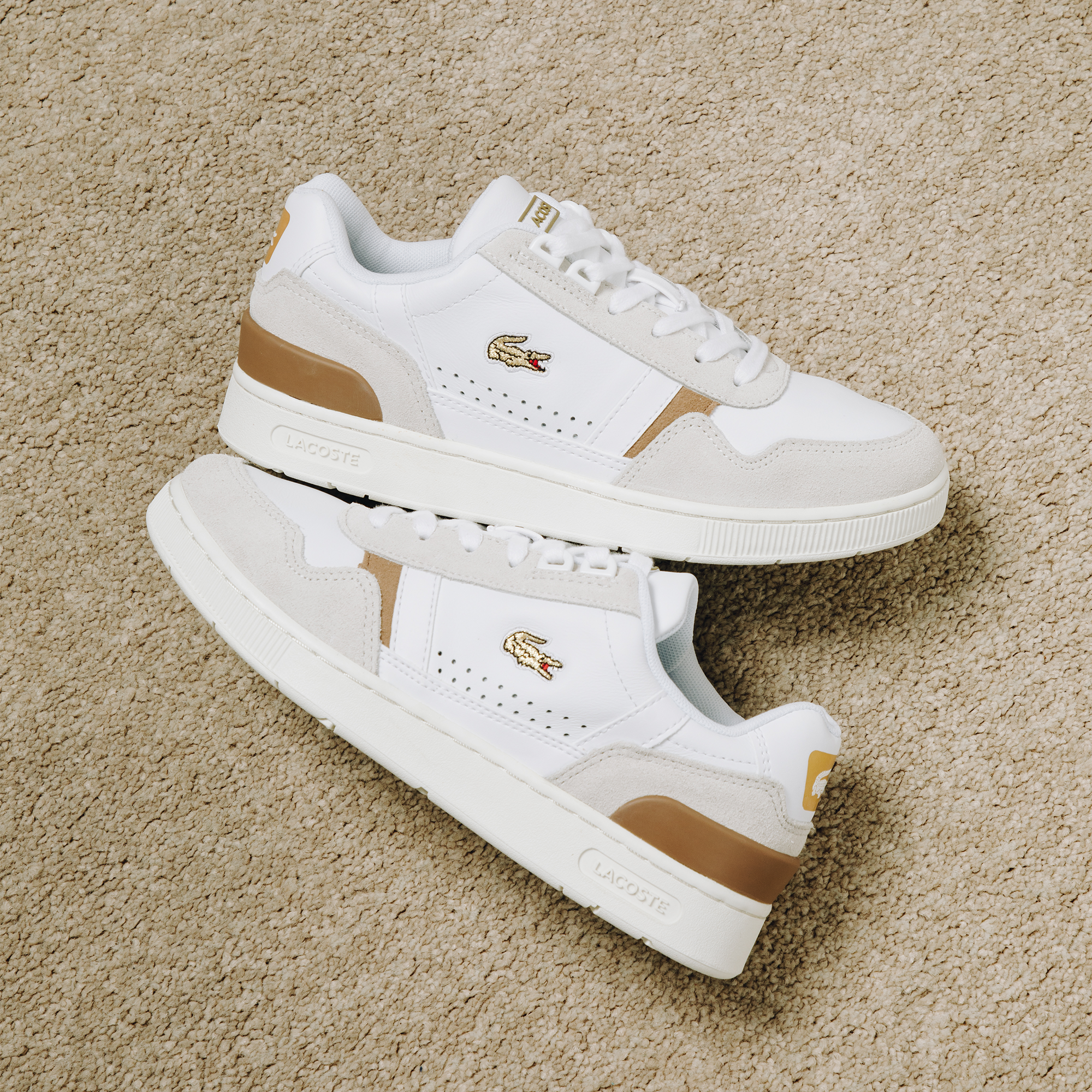 Jumping jack Hover Weinig LACOSTE T-CLIP BLANC/BEIGE/OR WHITE/BLACK - SNEAKERS WOMEN | Courir.com