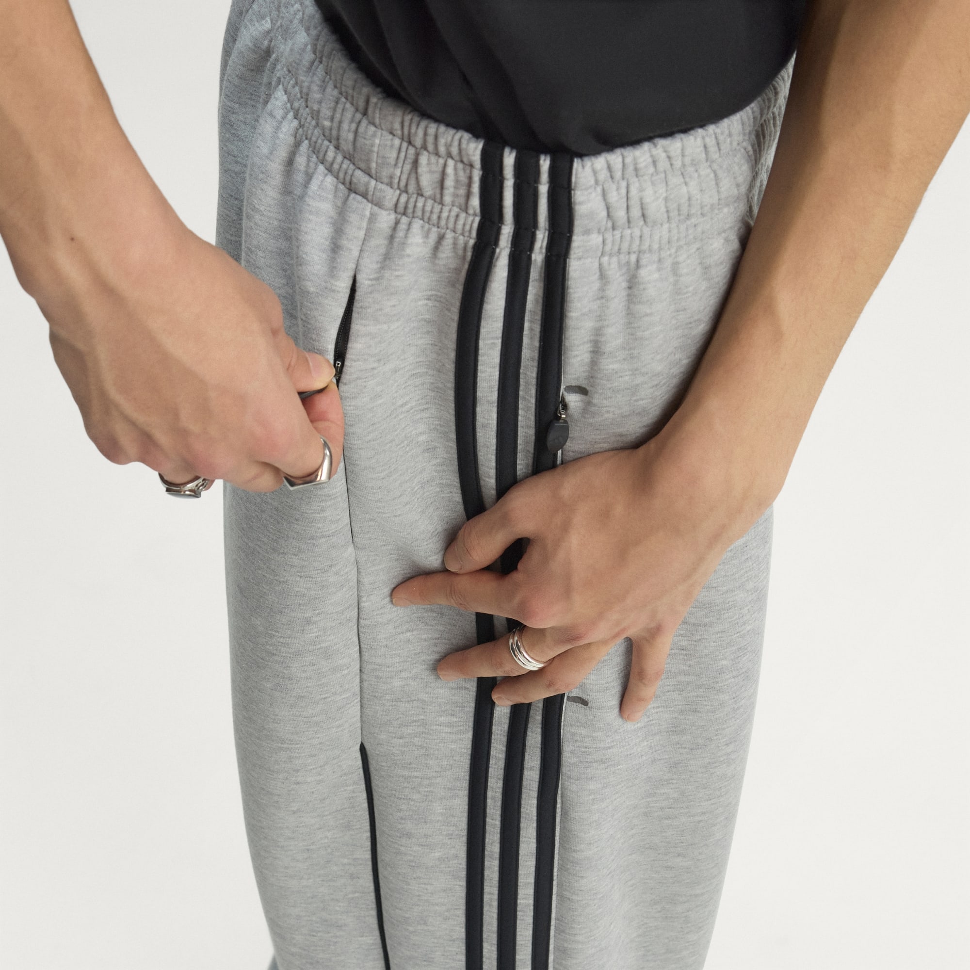 ADIDAS ORIGINALS SPACER TEAMGEIST 26 CUTLINE OPEN HEM PANTS Medium